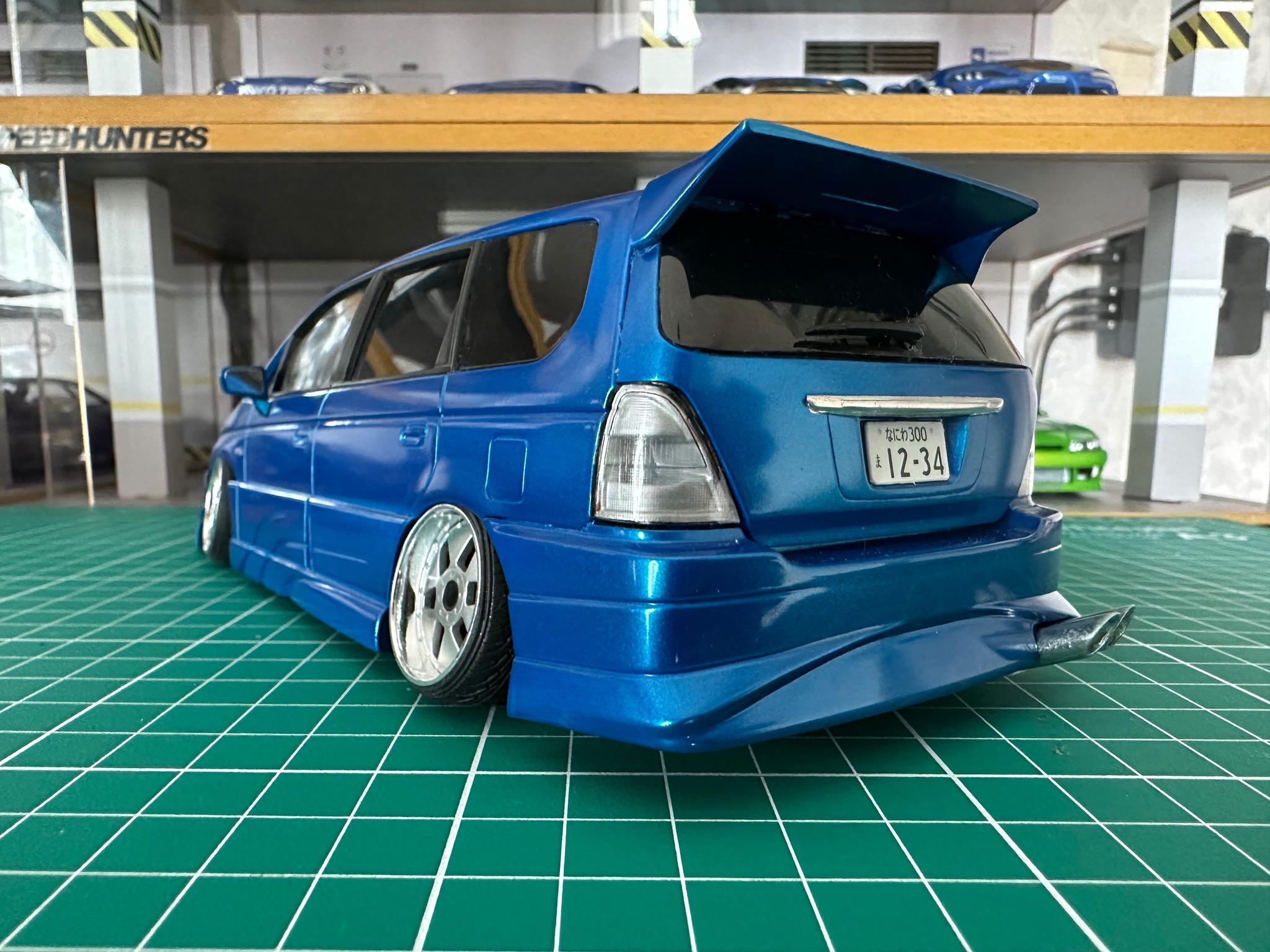 1/24 Aoshima Honda Odyssey RA6 model car in metallic blue for sale
