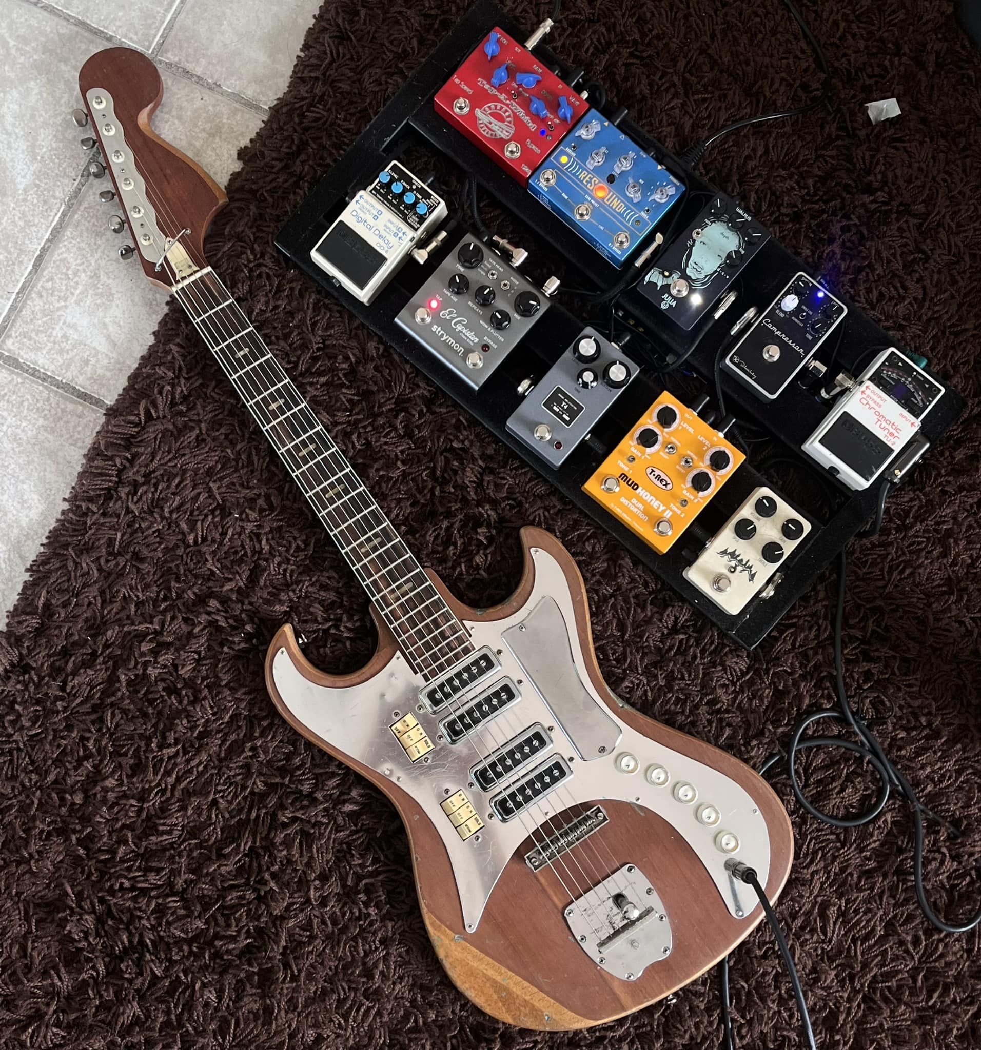 Teisco SD-2L and SD-4L guitar details