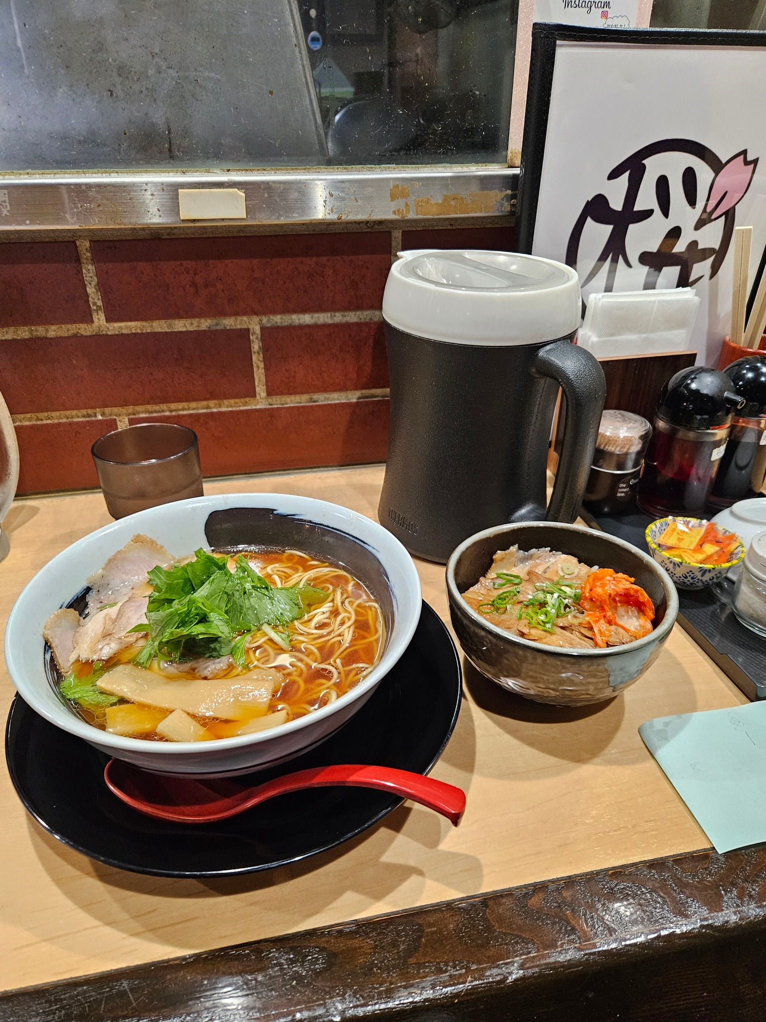 久しぶりの桜さんへ訪問🍜🍥あこだしラーメンとチャーシュー丼セットを
