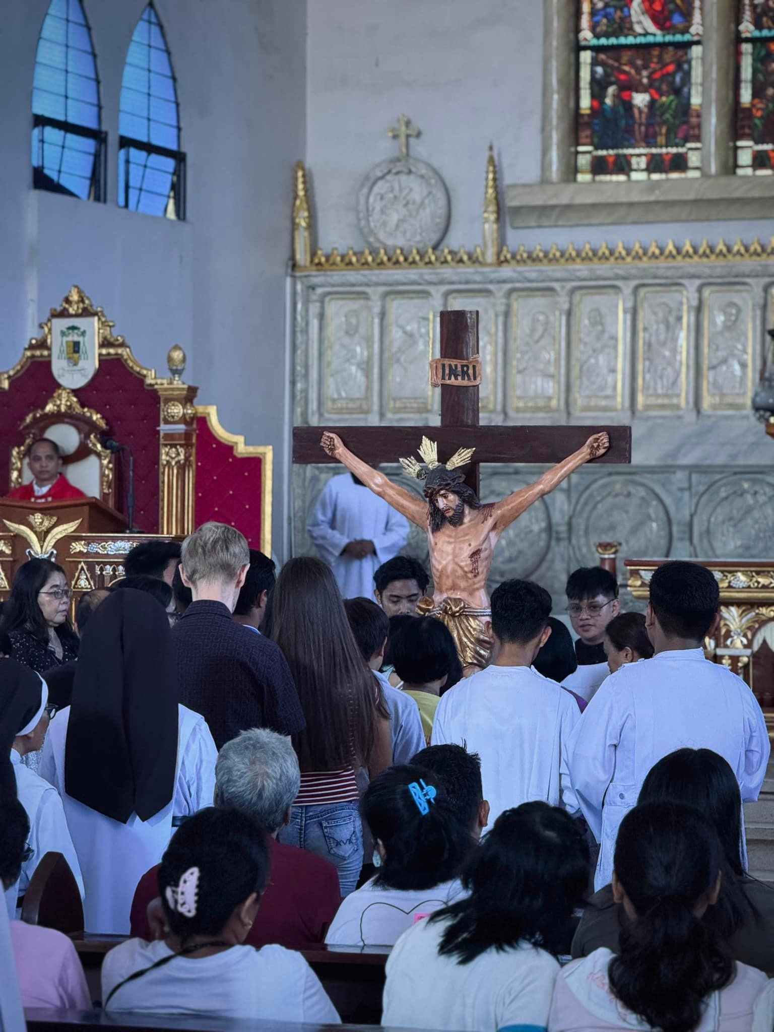 | GOOD FRIDAY Numbers of lay people, devotees, and faithful attended ...