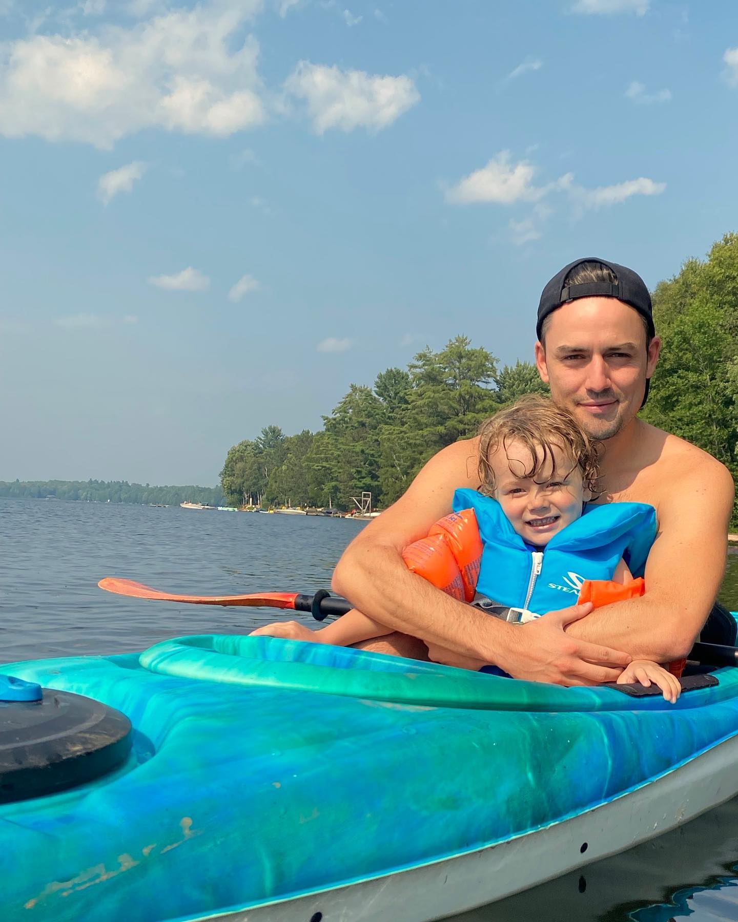 Addison Brasil - Happy Sunday from the Lake 🚣🏻🇨🇦...