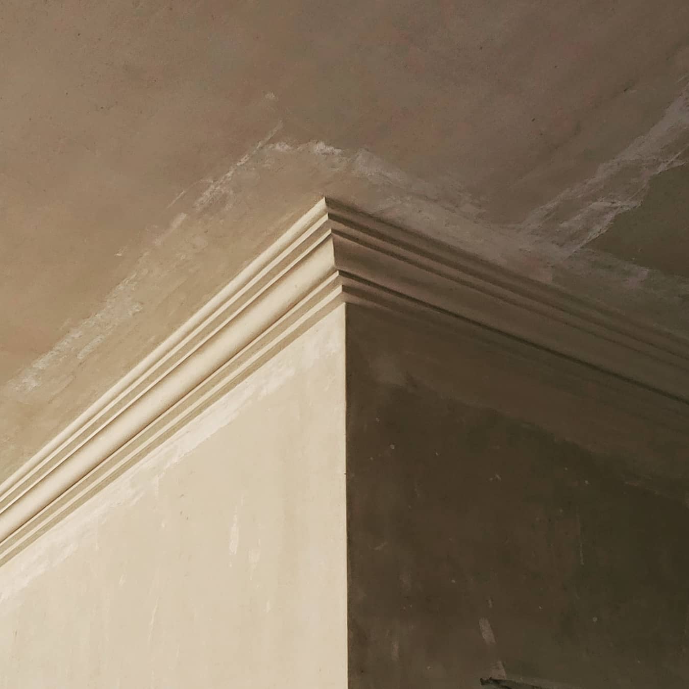 Molduras de yeso hechas a mano!!!... - Arquitecta Laura Vidal | Facebook