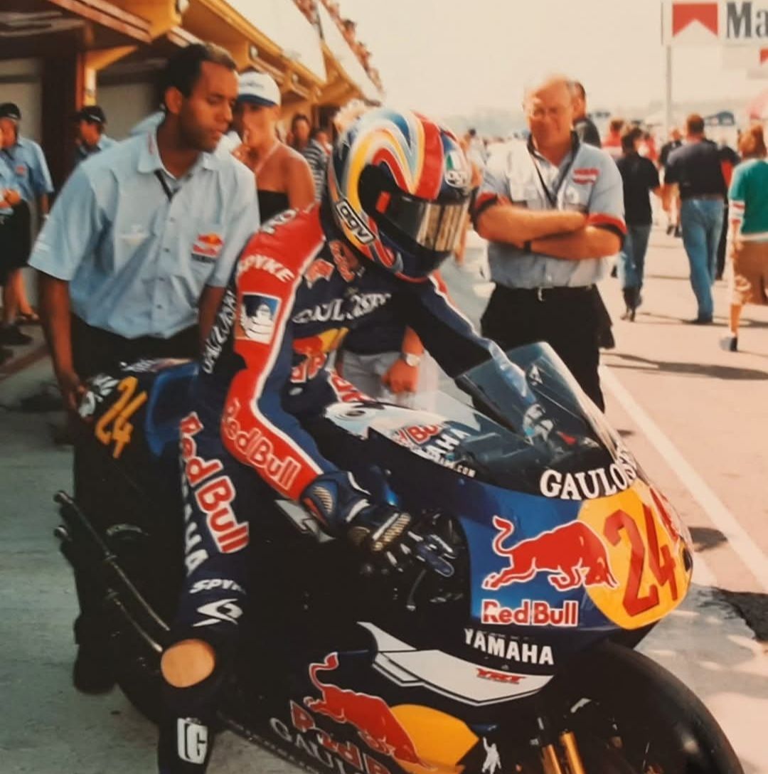 Garry McCoy 8️⃣ 🇦🇺 Redbull Yamaha WCM YZR500 2002. #garrymccoy