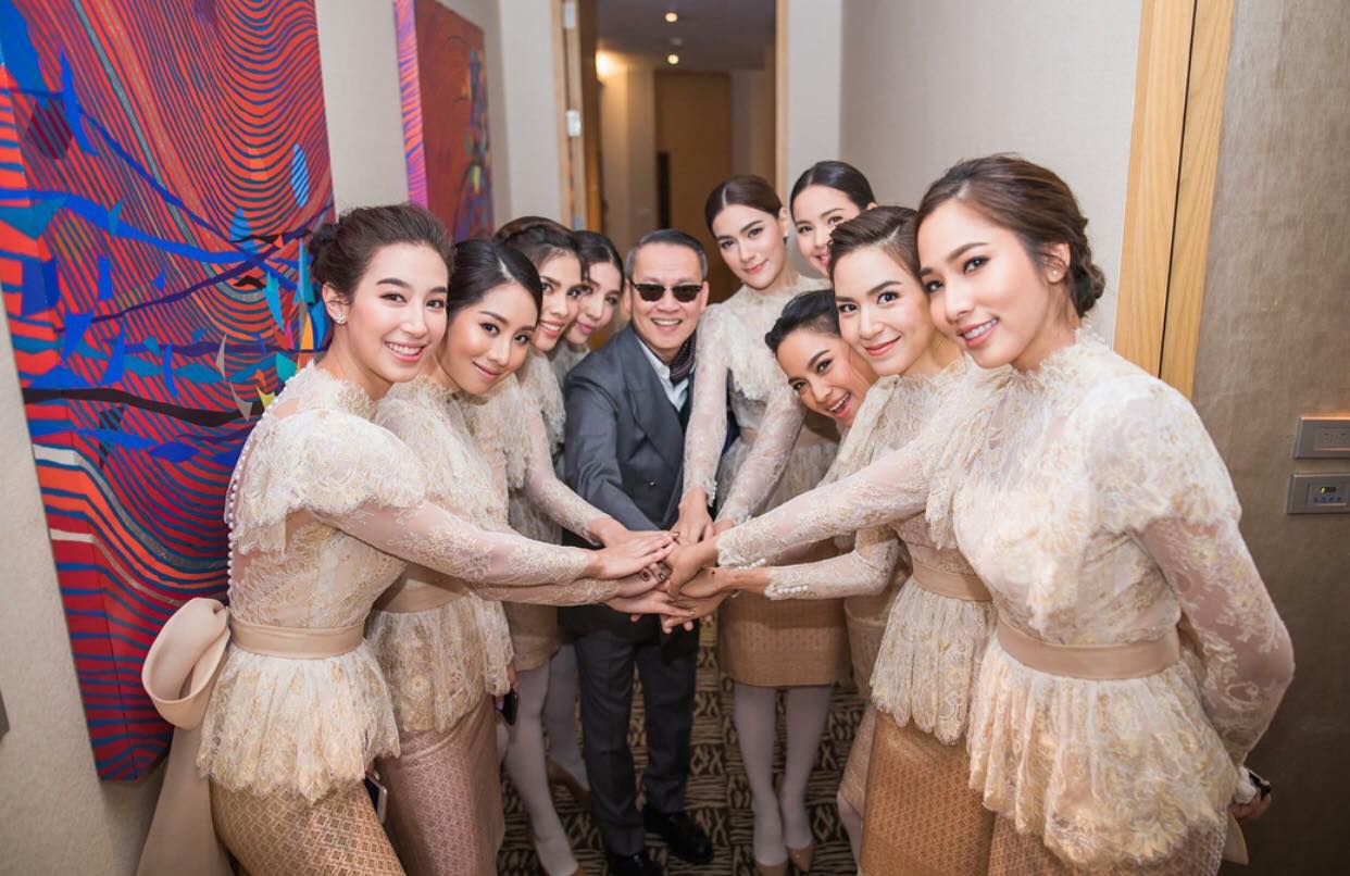 Thai - OMG ️😍😍 beautiful in white 😘 | Facebook
