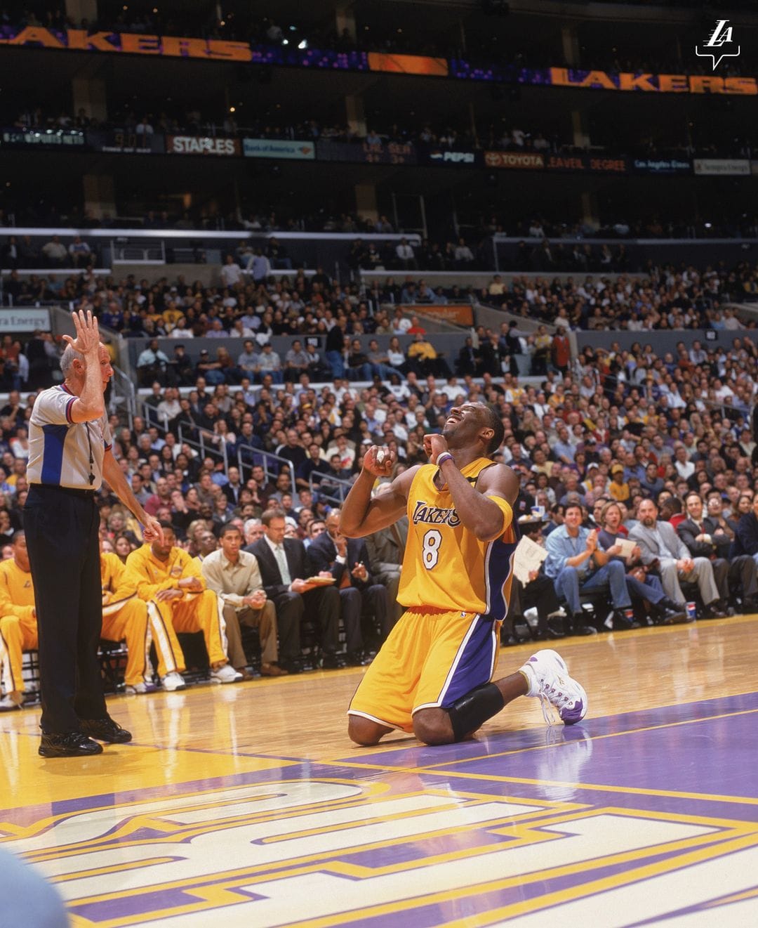 Jan 7, 2003 -- Kobe set an NBA record of 12 threes in a game.