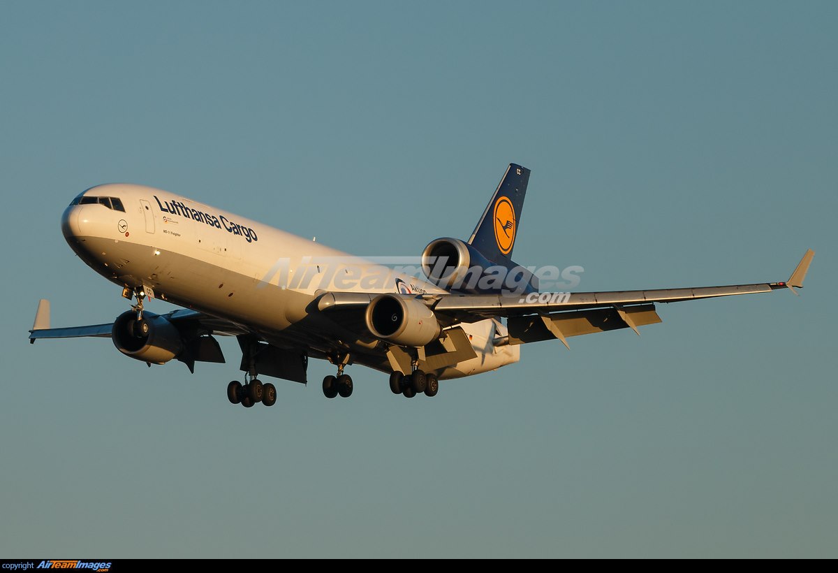 1:200 Lufthansa Cargo MD-11F Farewell