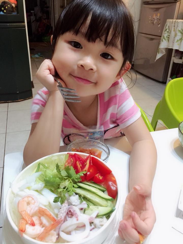 泰Tai-泰式料理餐廳 - 不能去現場，只好叫老公買回來吃 #妹妹表示到底拍好了沒我快等不及了...