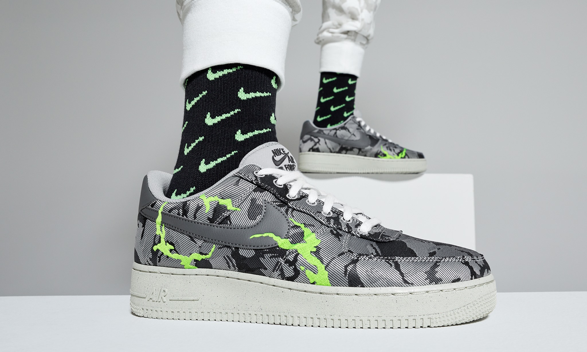 sportscene-the-nike-air-force-1-07-lxx-electric-green
