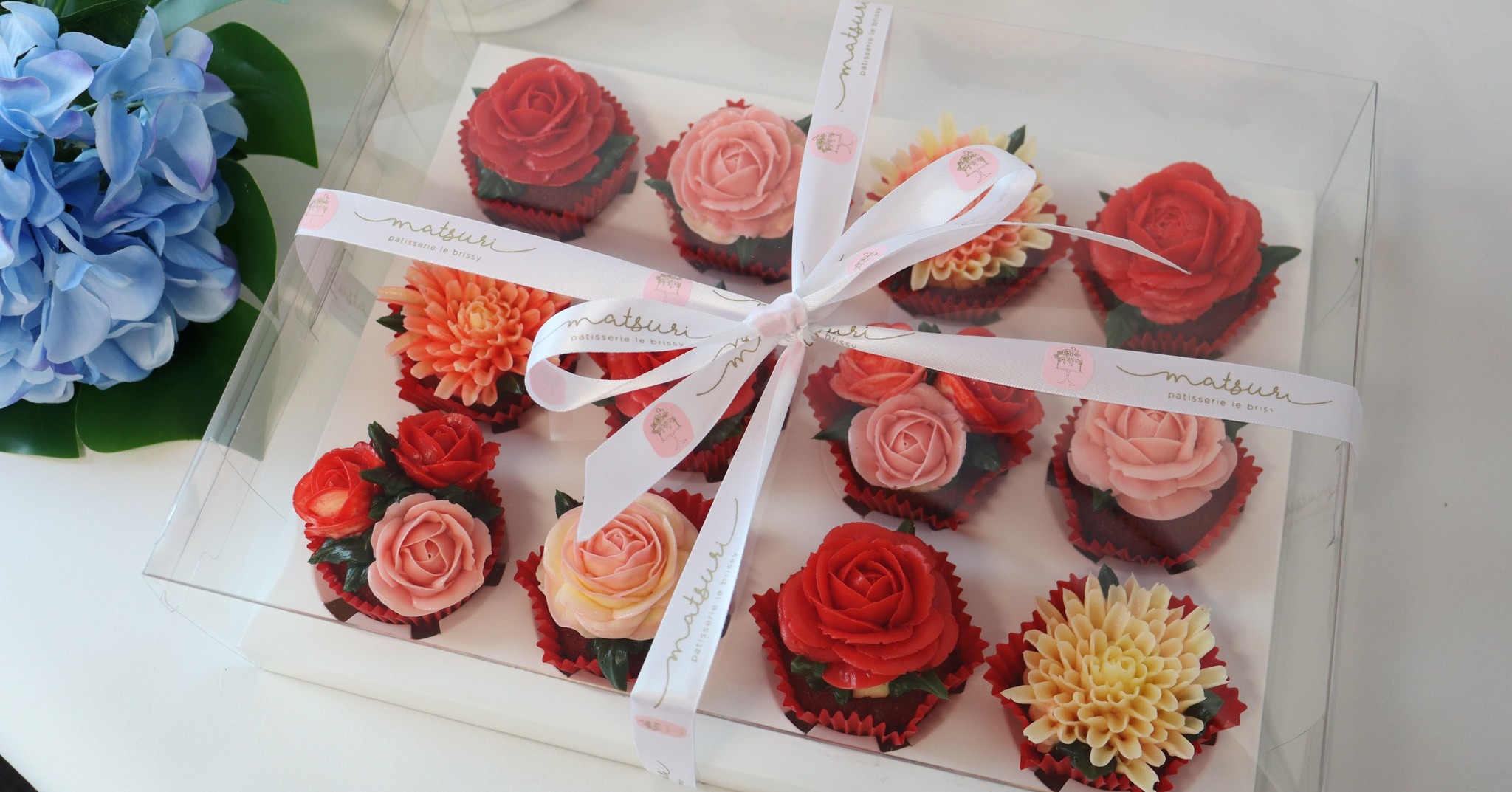 HAPPY THURSDAY Red roses... - Matsuri - Patisserie Le Brissy | Facebook