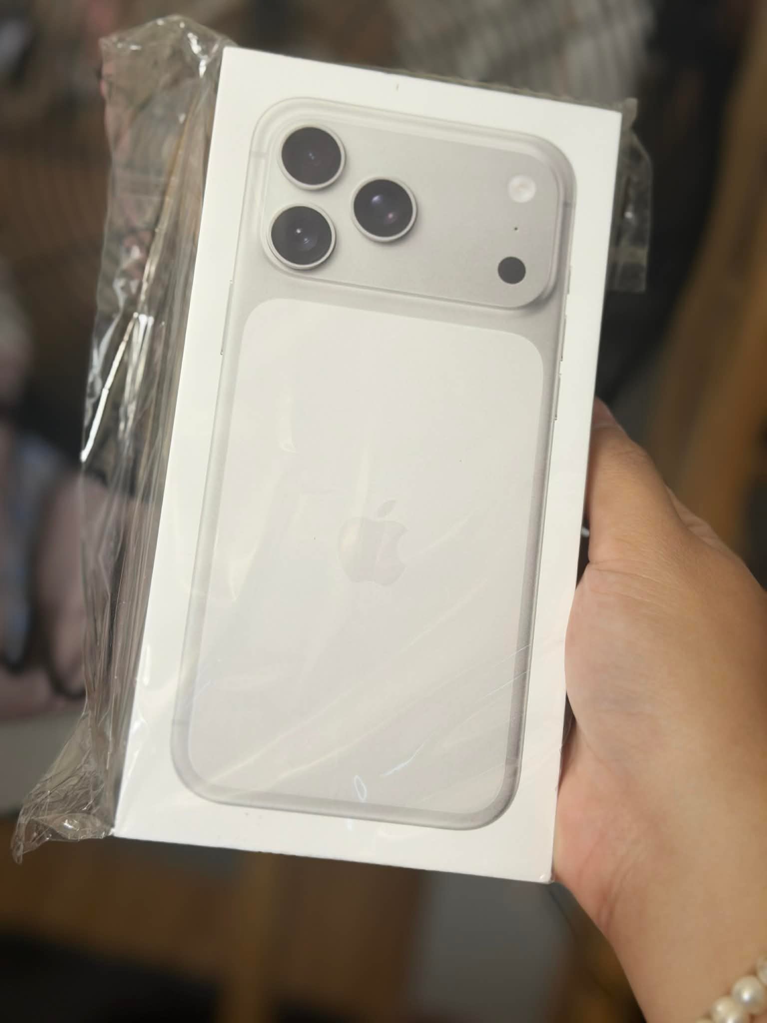 Iphone 17pm 256 gb brand new