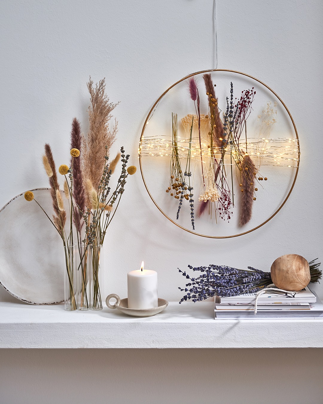 Der Trockenblumenring ist für den Frühling ein angesagtes Must-have! Lasse Deiner Kreativität freien Lauf und kreiere Dir Deinen Trend-Look. Damit bringst Du Deine Wände zum Leuchten.🌷✨🌷 Probiere es doch gleich mal aus