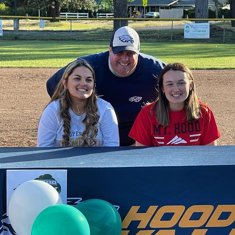 HRV Softball - Congratulations to our Seniors Molly...