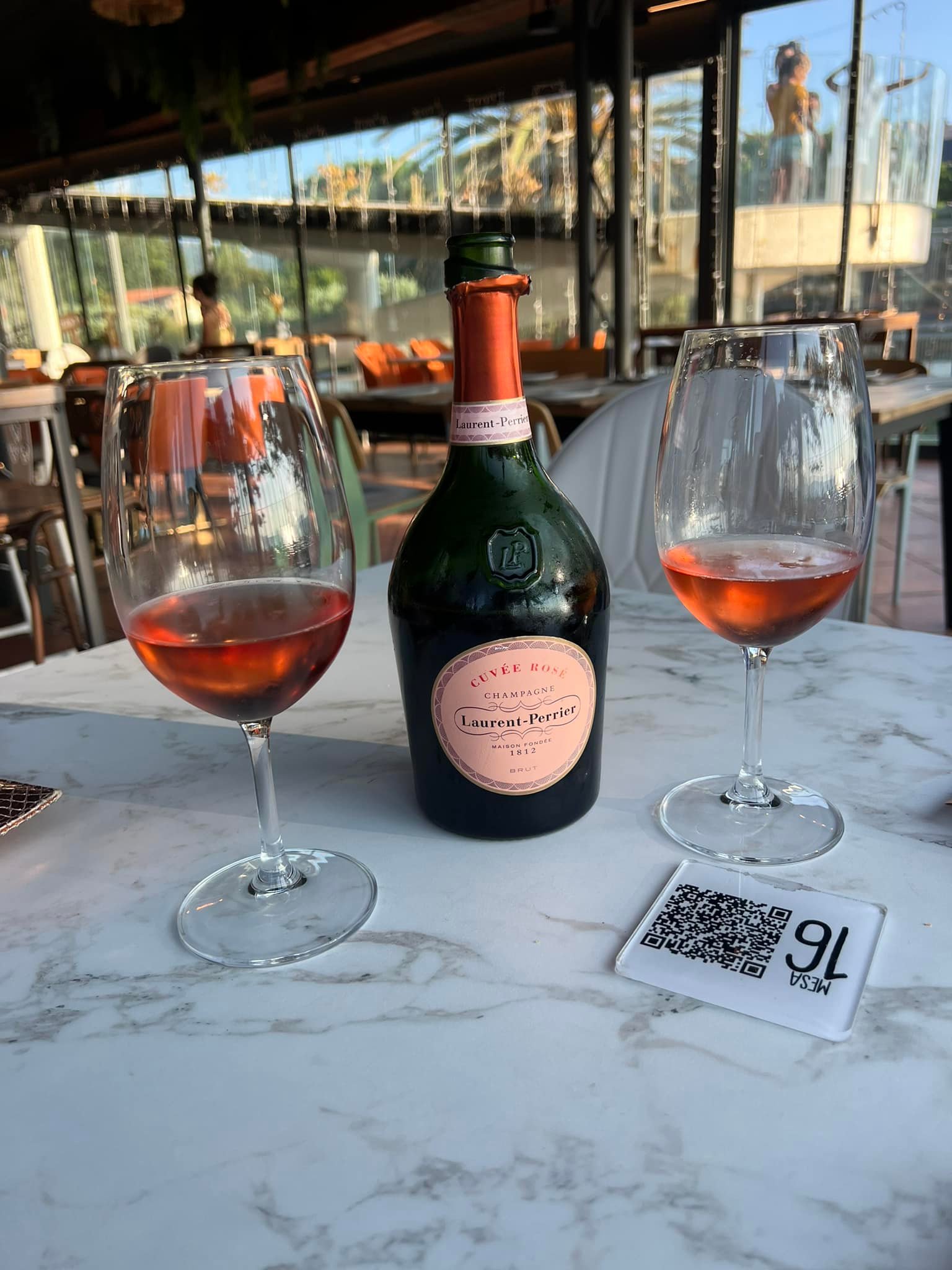 You know when you clink a champagne glass with a fork to get