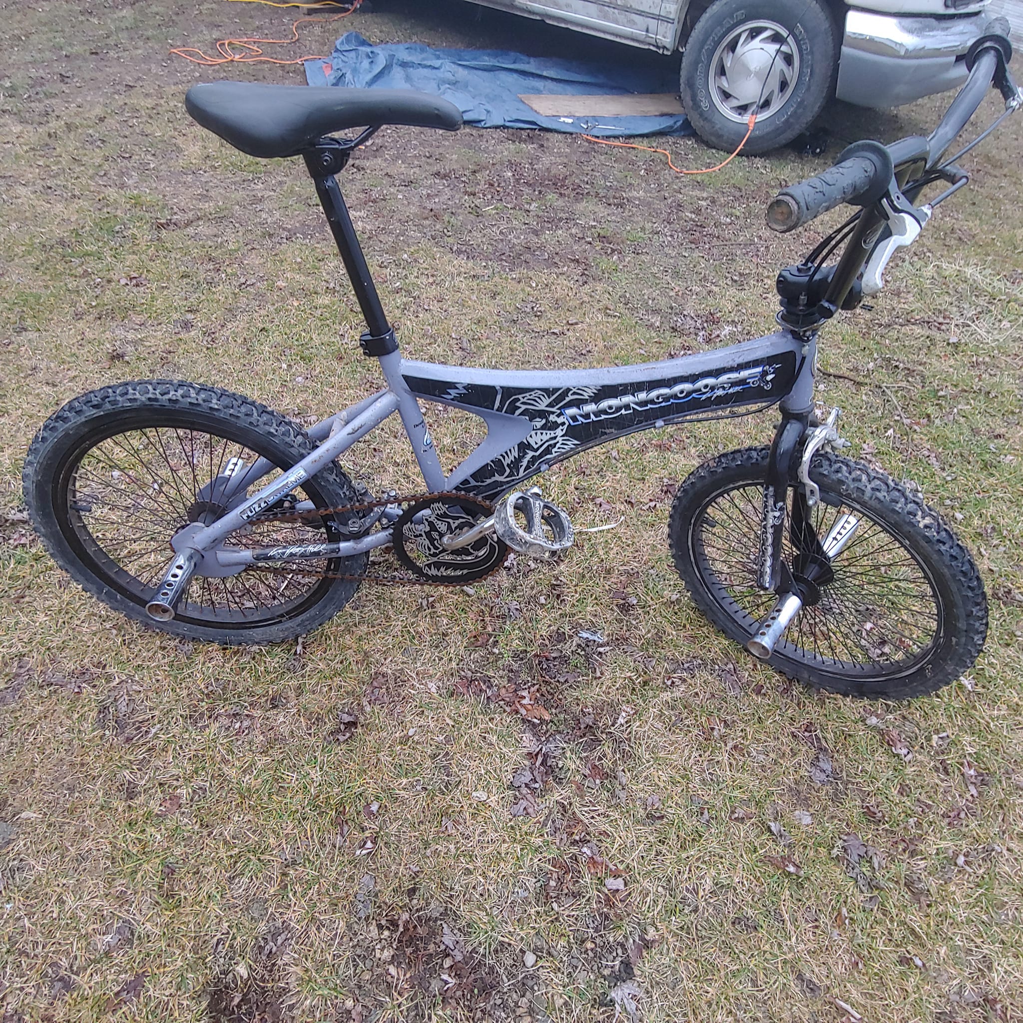 Mongoose Fuzz Extreme bike specs and year?