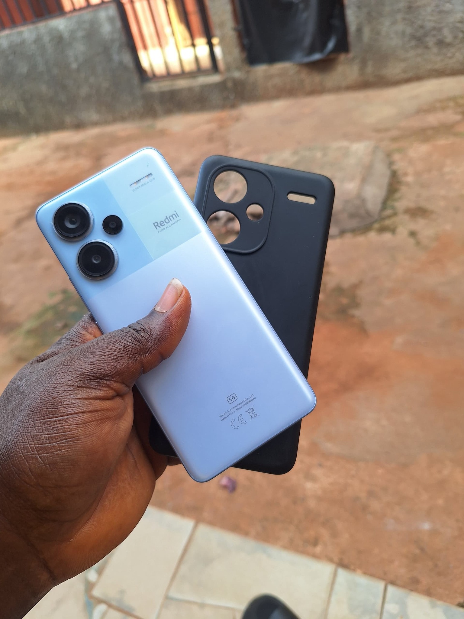 REDMI NOTE 13PRO 256GB STORAGE UGX 580K CONTACT ME ON 0758 574635