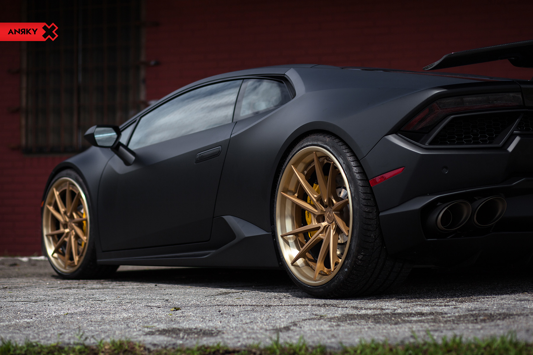 Avant Garde Wheels Europe - NSX on gold AG wheels, stays an iconic car ...