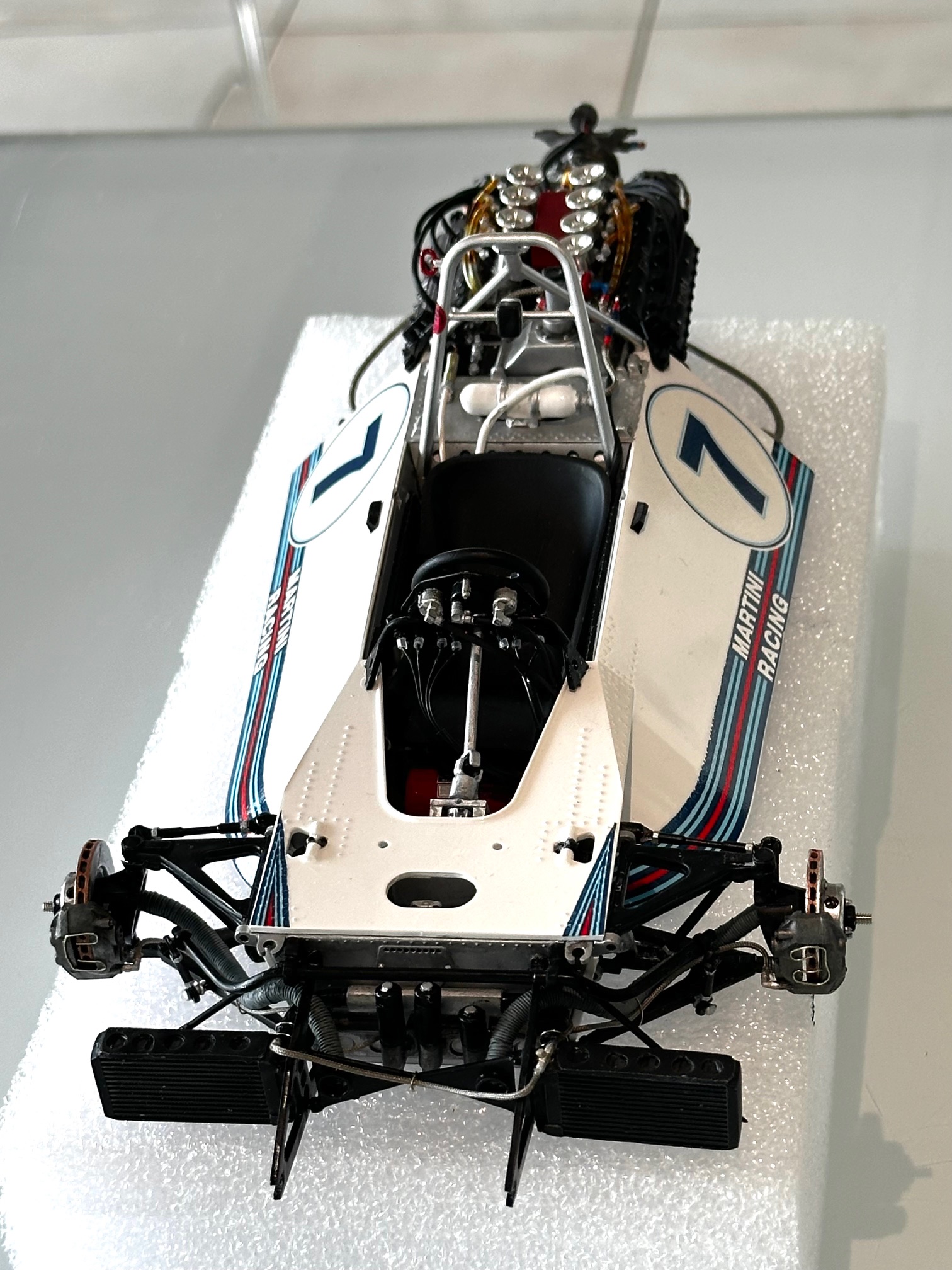 Tamiya 1/12 BT44B Martini Brabham 1975 model progress