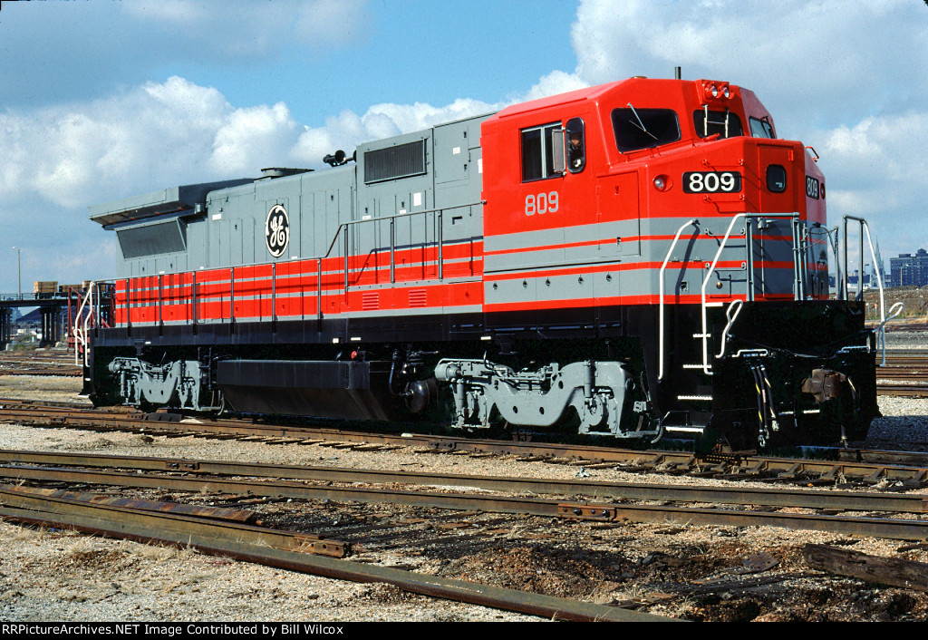 GECX B39-8 809 Locomotive History and Features