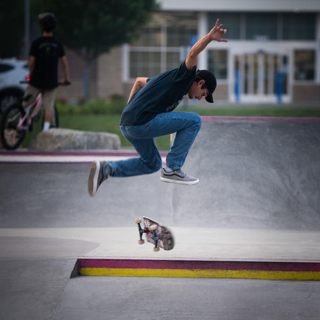 Down in the 203 for an Early Riser Skateboard Club session this morning ...