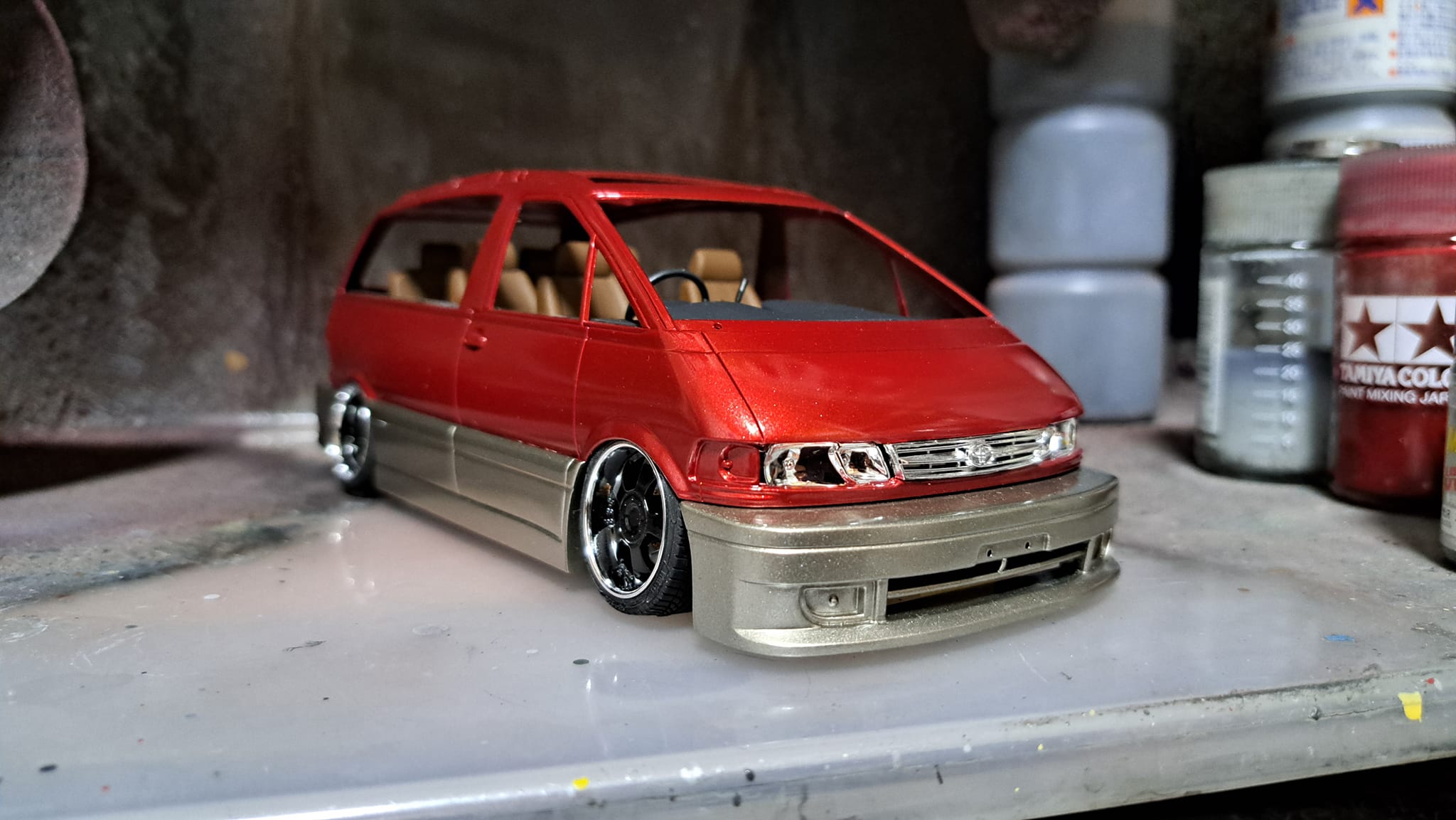 TCR10系エスティマ作成中です！ 後期ファブレスの方は色も入り内装まで