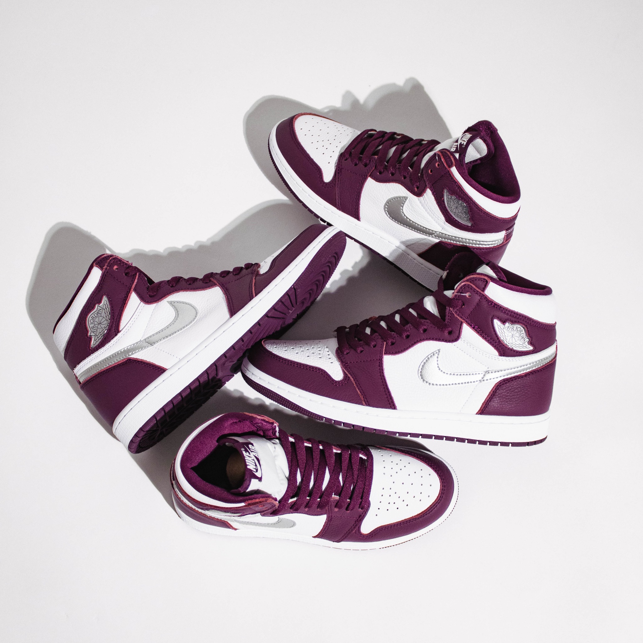 Online Raffle NIKE AIR JORDAN 1 RETRO HIGH OG BORDEAUX (555088-611 