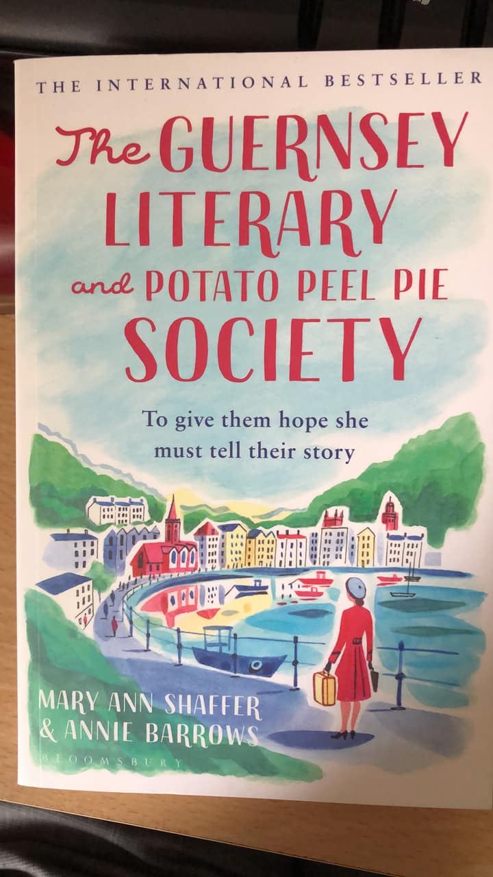 The Guernsey Literary And Potato Peel Pie Society - A Novel: 9781741758955: Mary Ann Shaffer, Annie Barrows