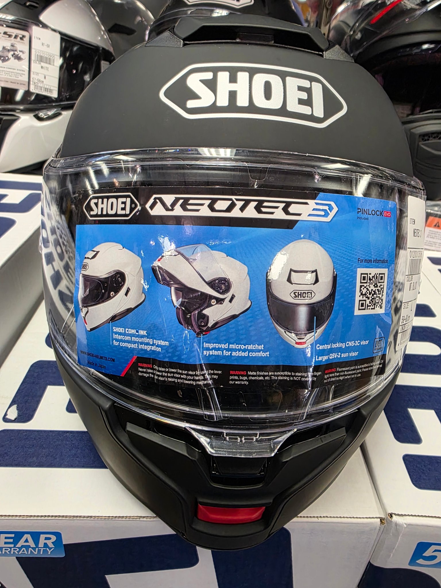 casque bmw system 7 vs shoei neotec 2 II MODULAR HELMET BMW System 7 Carbon EVO