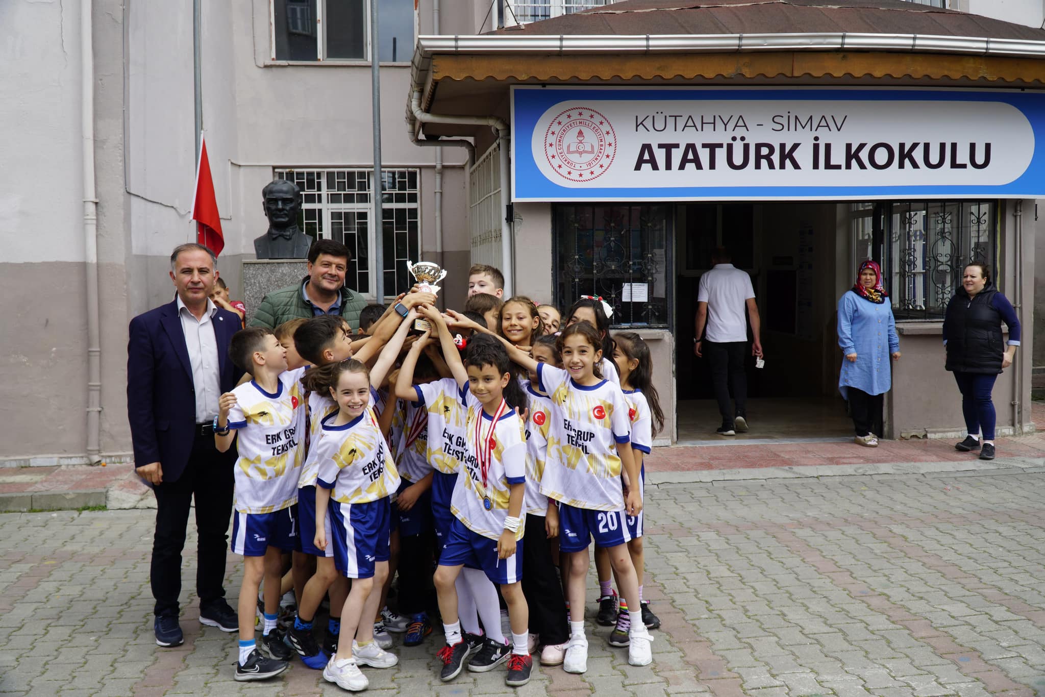 Simav Atatürk İlkokulu & Anaokulu | Simav