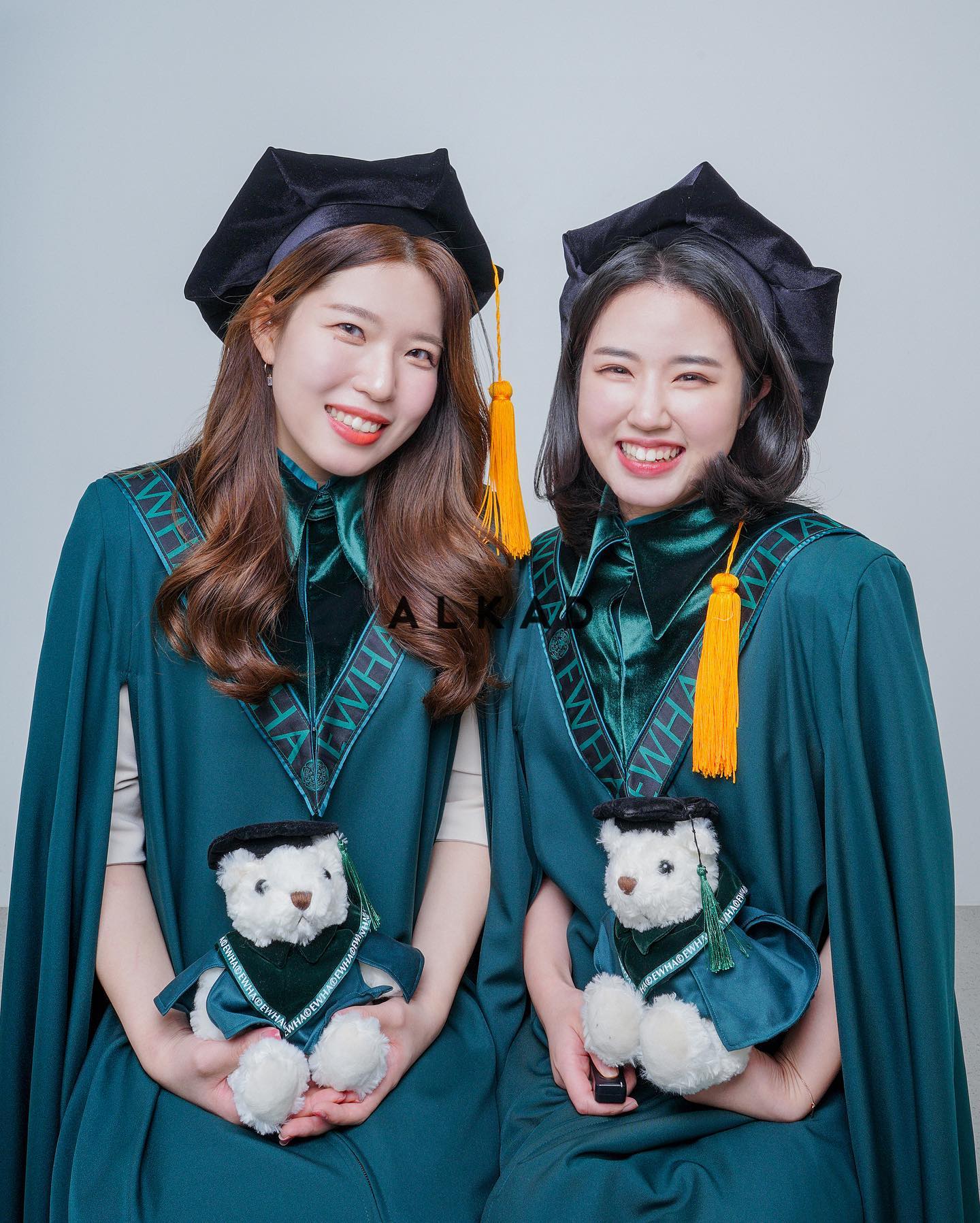 Alkad Studio - 졸업사진도 역시, 알카드에서! 🎓 #졸업축하합니다 #하이엔드셀프사진관...