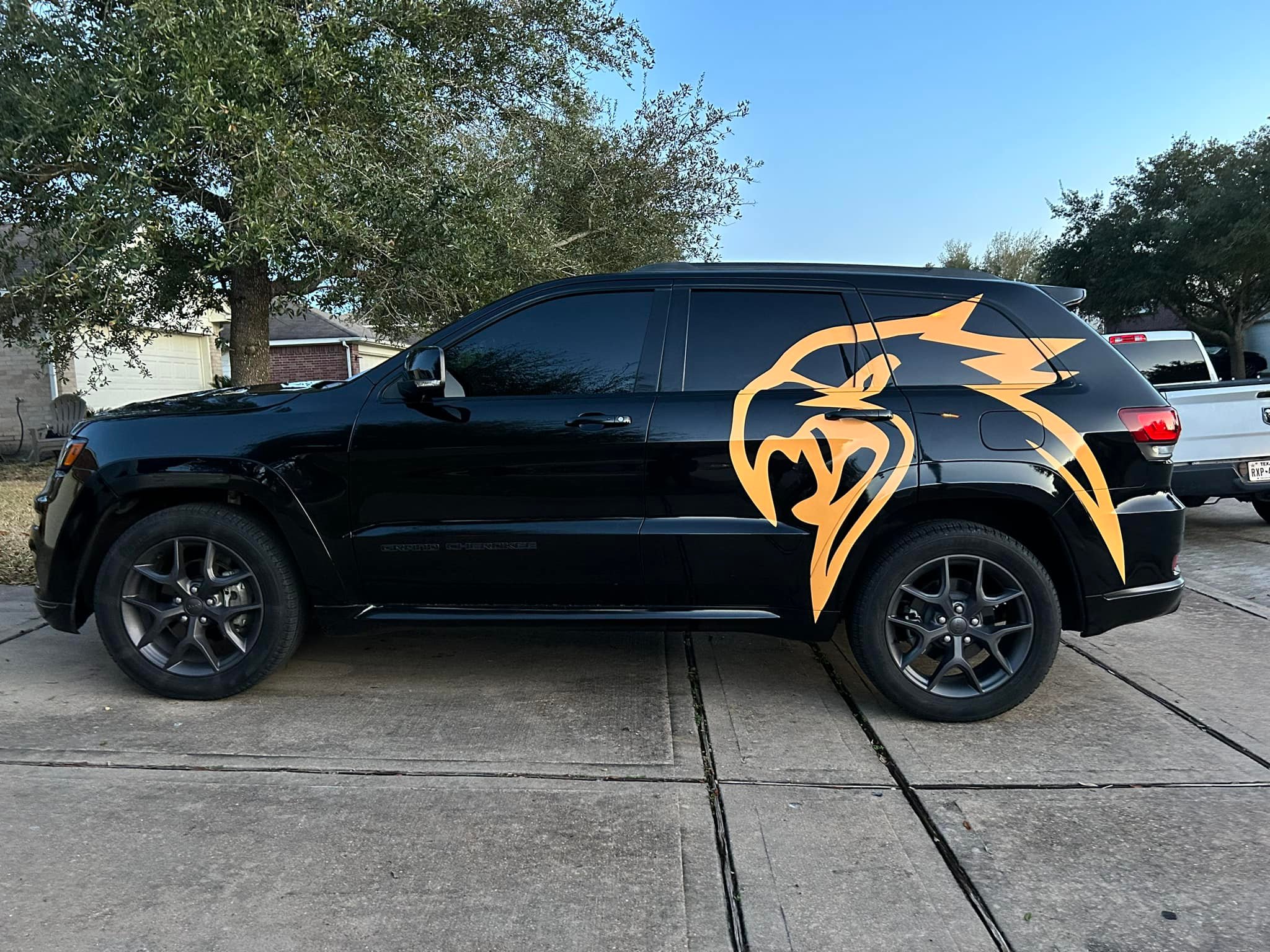 Jeep Cherokee... - Legacy Graphics & Sign Installation