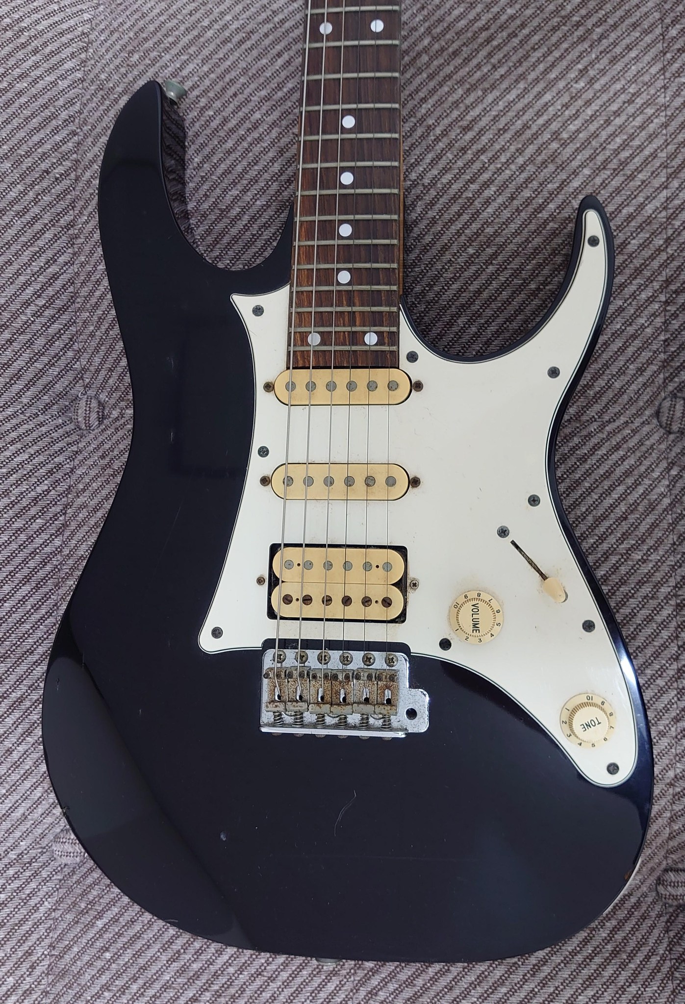 Restored 1992 Ibanez RT140 guitar with upgraded parts