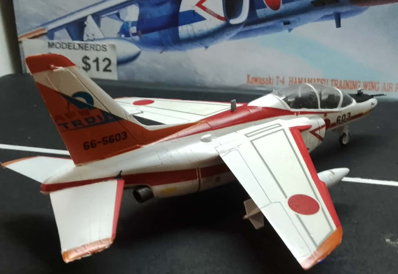 Kawasaki T-4 model kit details