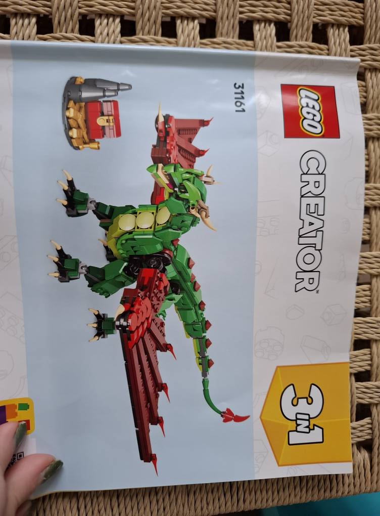 Lego Creator set 31161 dragon piece not fitting
