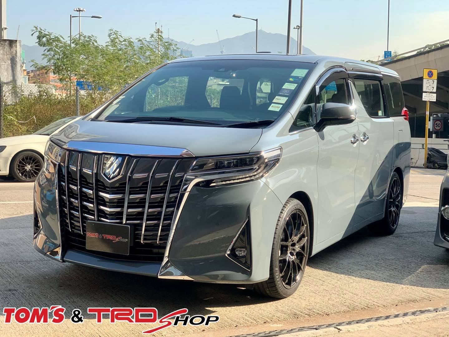 豐田 TOYOTA 後期型 ALPHARD GGH30 安裝實例 後期型... - TOM’S & TRD Shop