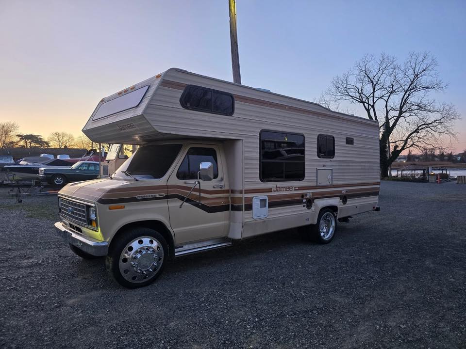 Class C Vintage RV’s | Looking for 2 older (prefer 1985 or so) class C ...