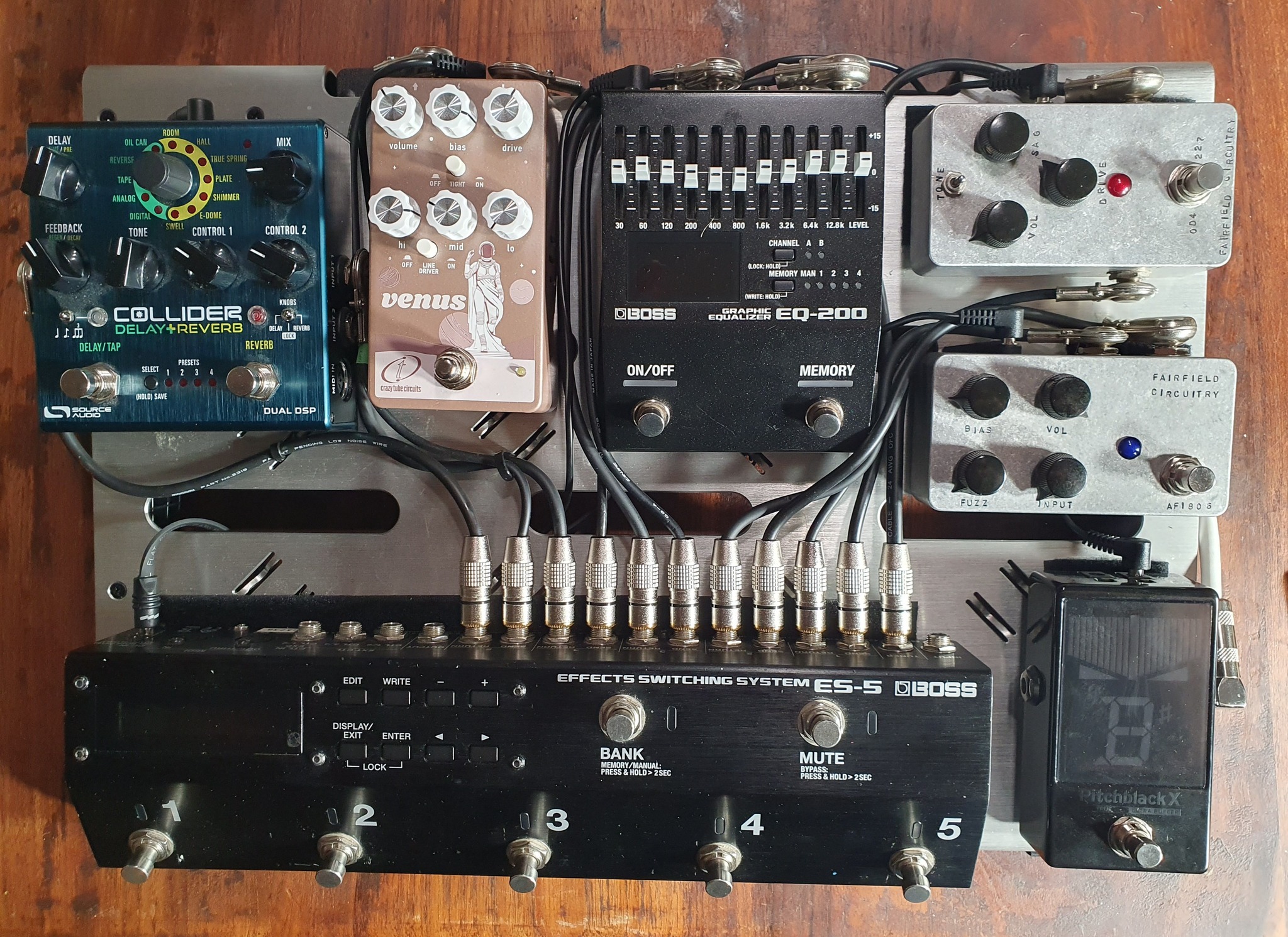 How to manage patch cables on Pedaltrain Novo24 with Boss ES5