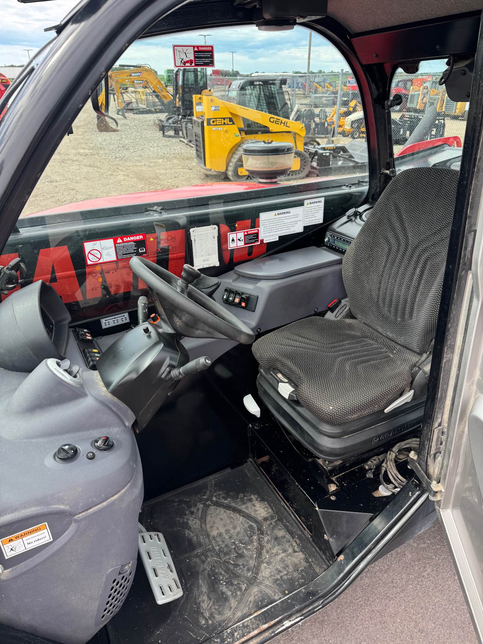 2022 Manitou MLT625