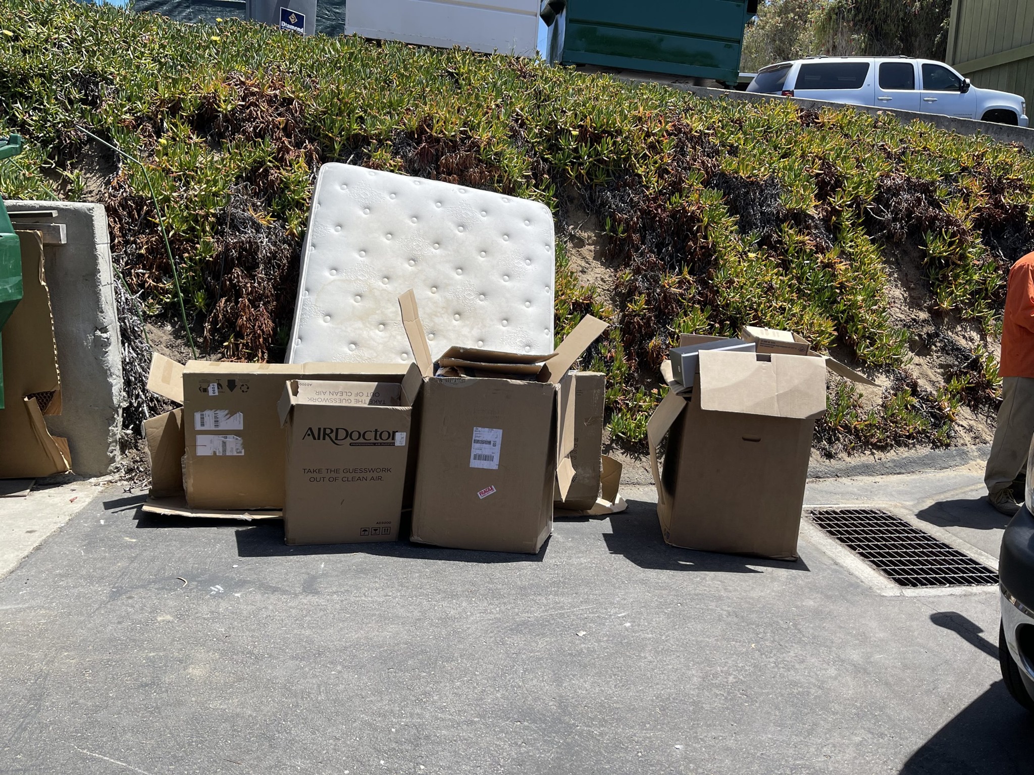 A customer called Junk Valet and asked... - Junk Valet, Inc.