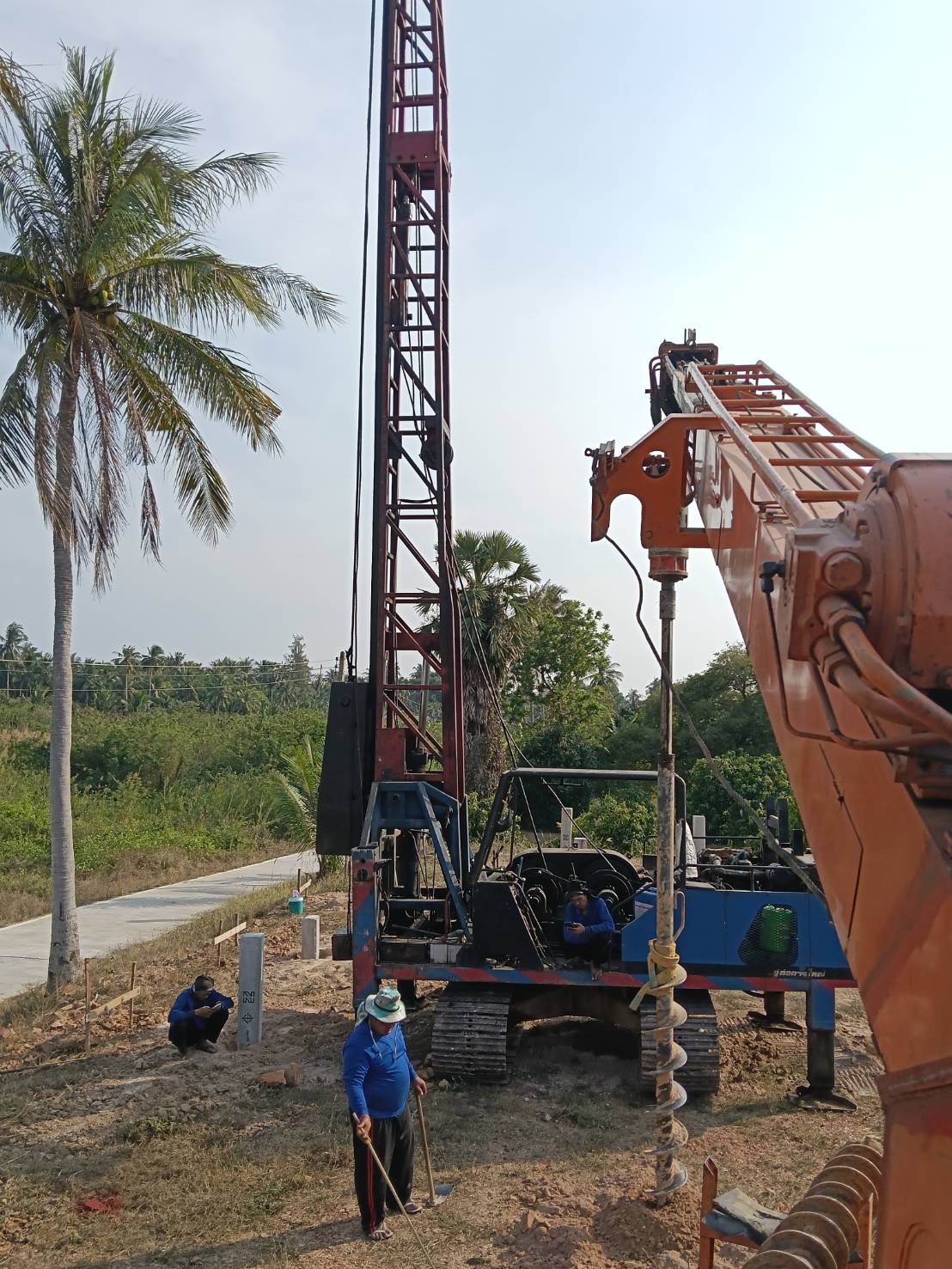 งาน Pre-Bore 3 เมตรพร้อมหย่อนเสาเข็ม *** 🏗 เสาเข็มเหลี่ยม 22x5.00m ...