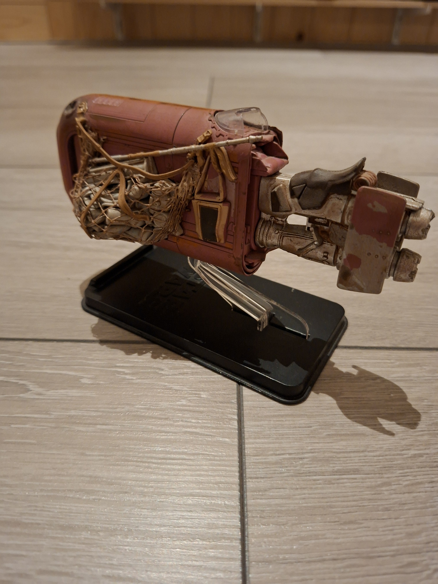 From the Altaya DeAgostini Collection: Rey DeAgostini Star Wars Vehicle Collection: Rey\'s Speeder display picture 1