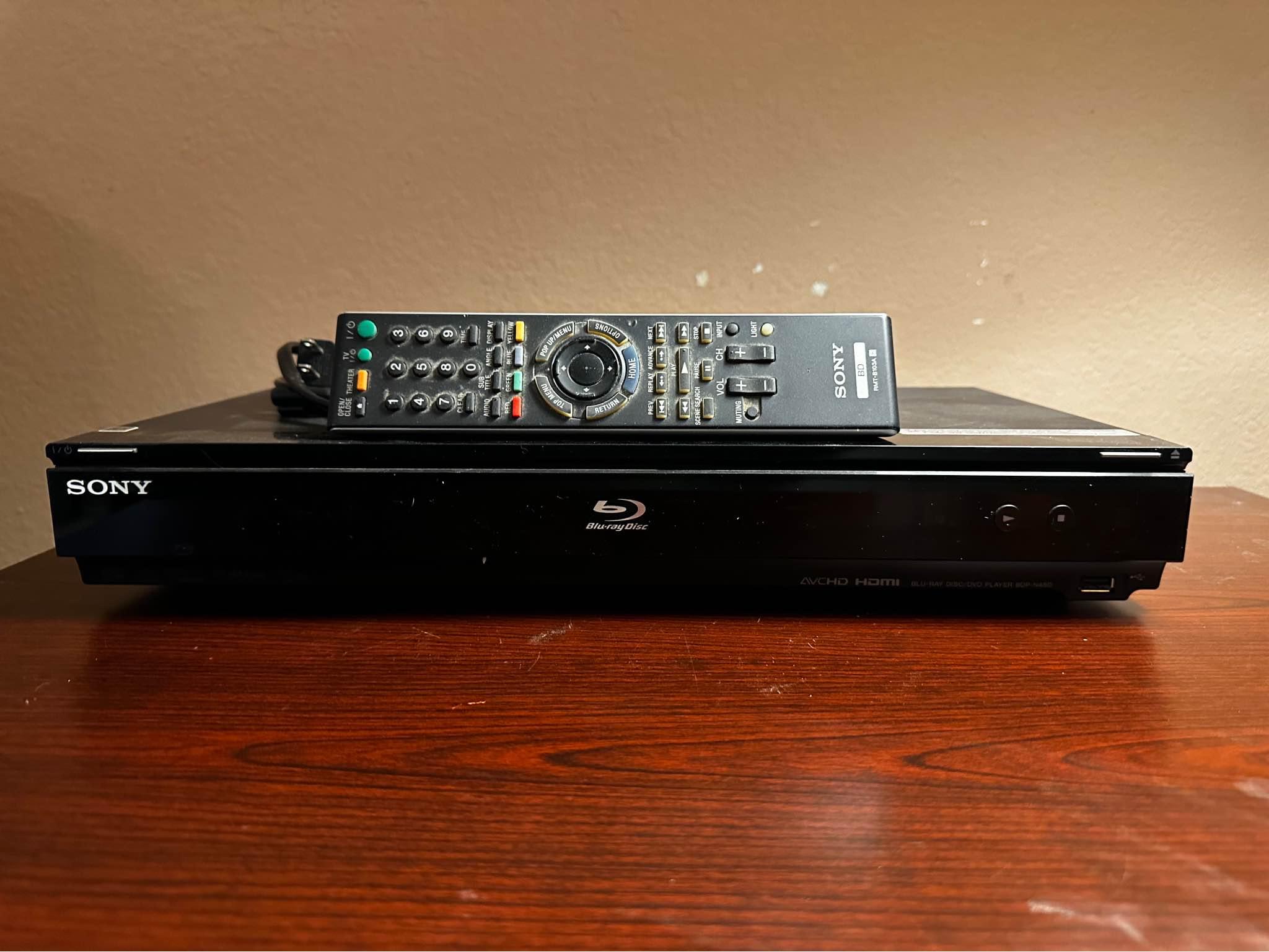 Compact Nutromo EVP-203 Blu-ray Disc Player is black with Full HD