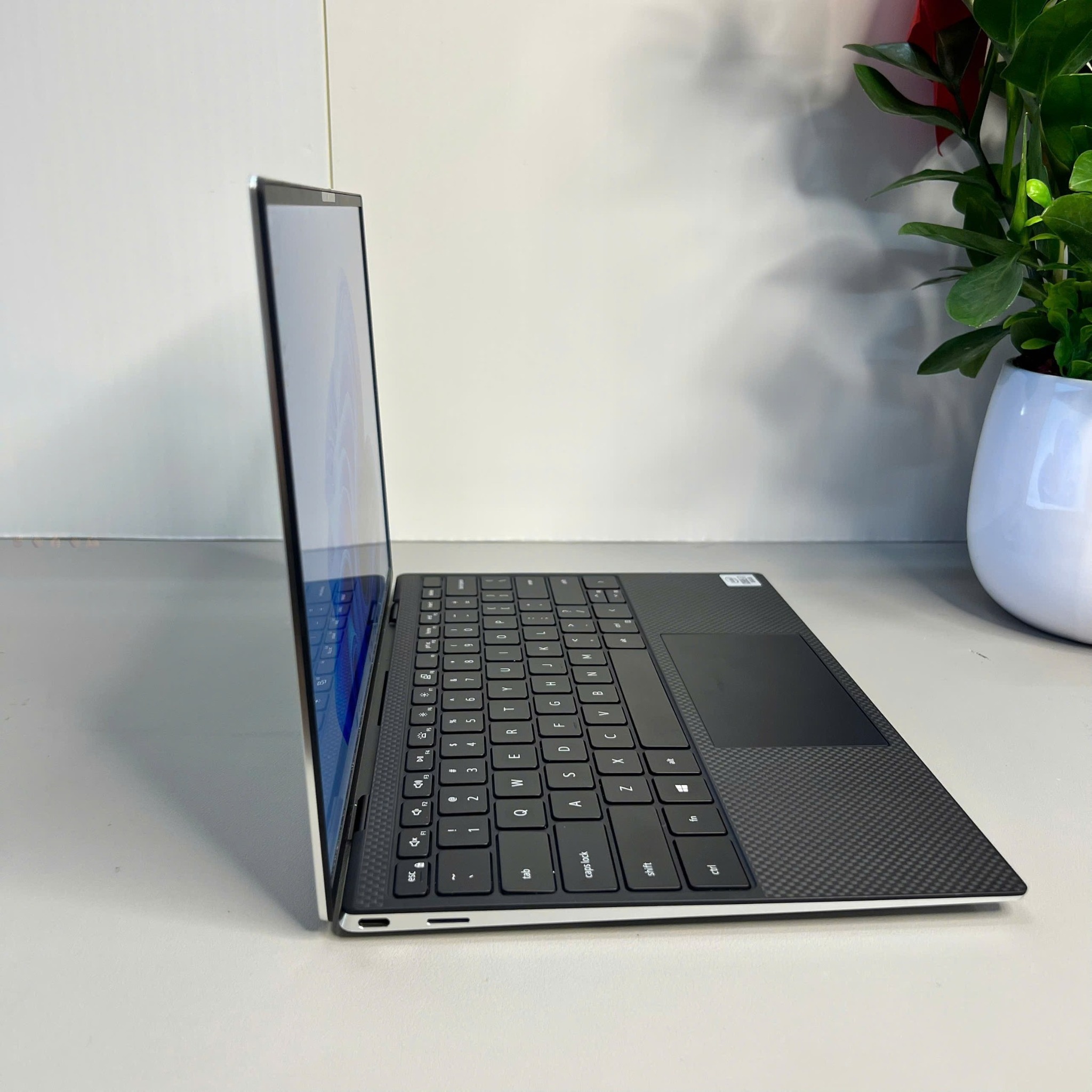 Dell XPS 13 9300 – ram 32 siêu hiếm màn 4k sắc mét ? cấu hình 