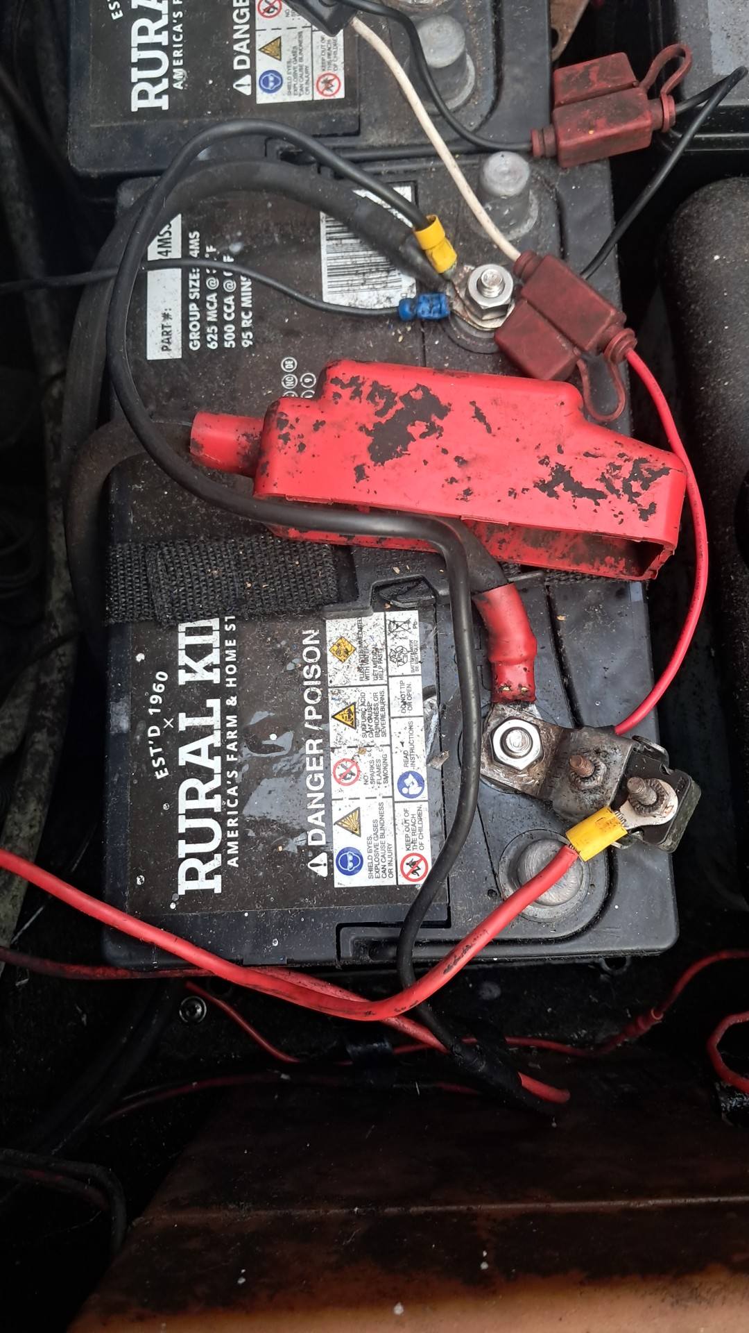 eagle fish finder battery box usvehj Track Mounted for Finders, Replace for YakAttack CellBlok (CLB-1002), Compatible with YakAttack Switchblade Transducer Arm, Fit for Most 7, 9, or 10 Ah 12v Batteries : Electronics holding structure from SideScan and DownScan Imaging Dedicated battery or wiring issue