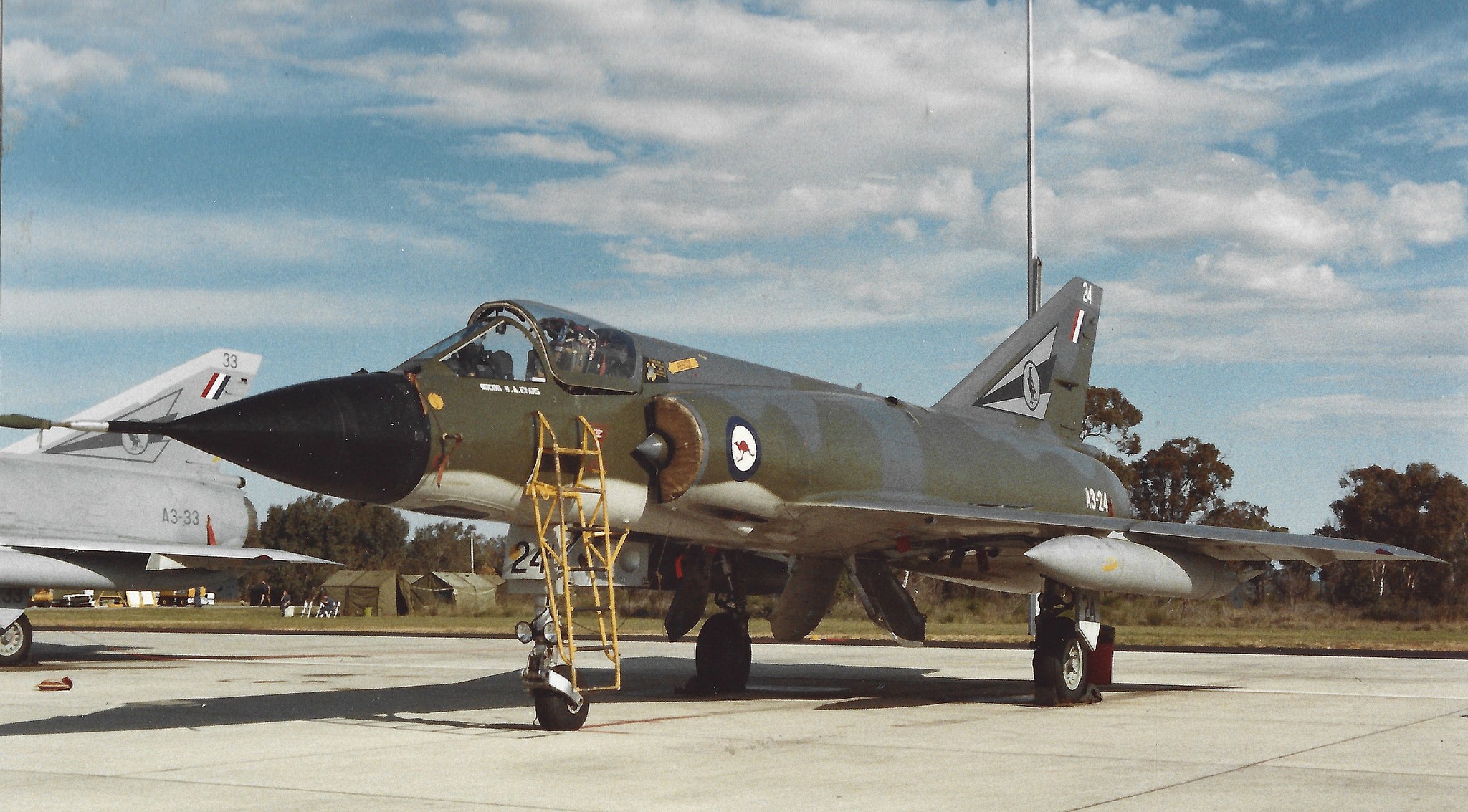 ADF Serials Military Aircraft Group | RAAF 75 Squadron Mirage 111O's ...