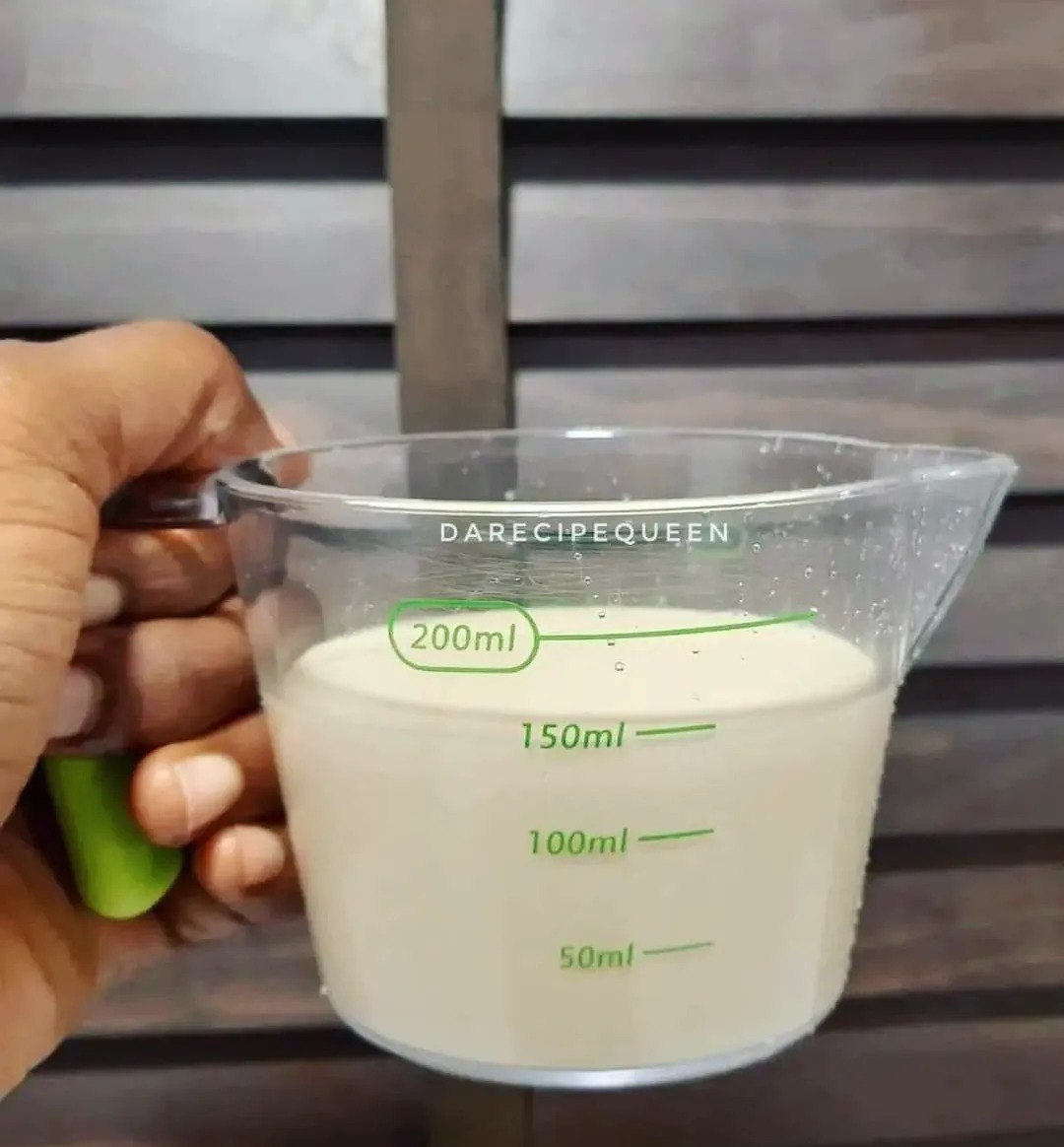 Get To Know .... If a Recipe calls for 150ml of Milk and you don't have a Measuring Jug .... No need to worry, Just use your ⅔ Cup 👇👇👇 150ml of