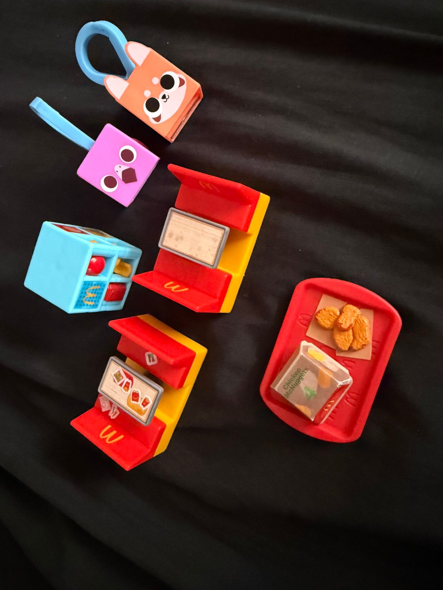 【廃盤品】EAT&RUN グッズセット Someone found this EPIC 1989 Fisher Price McDonald's Drive-Thru