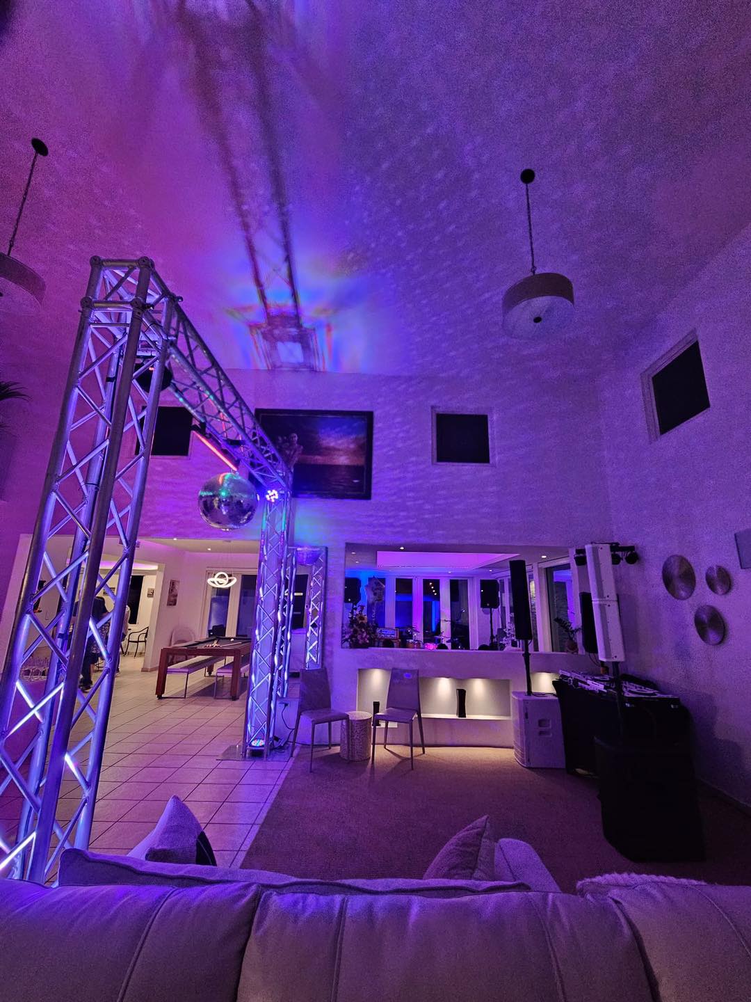 VIP - Convertimos tu casa en la Mejor Discoteca 🪩 Luces, Sonido ...