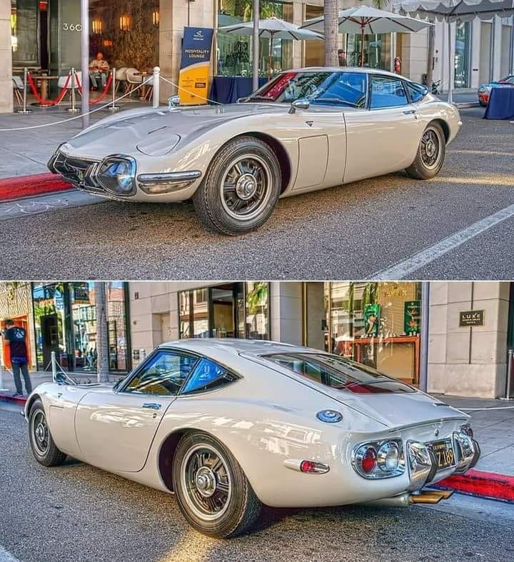 Photo From 1969 Toyota Japan Brochure 2000GT