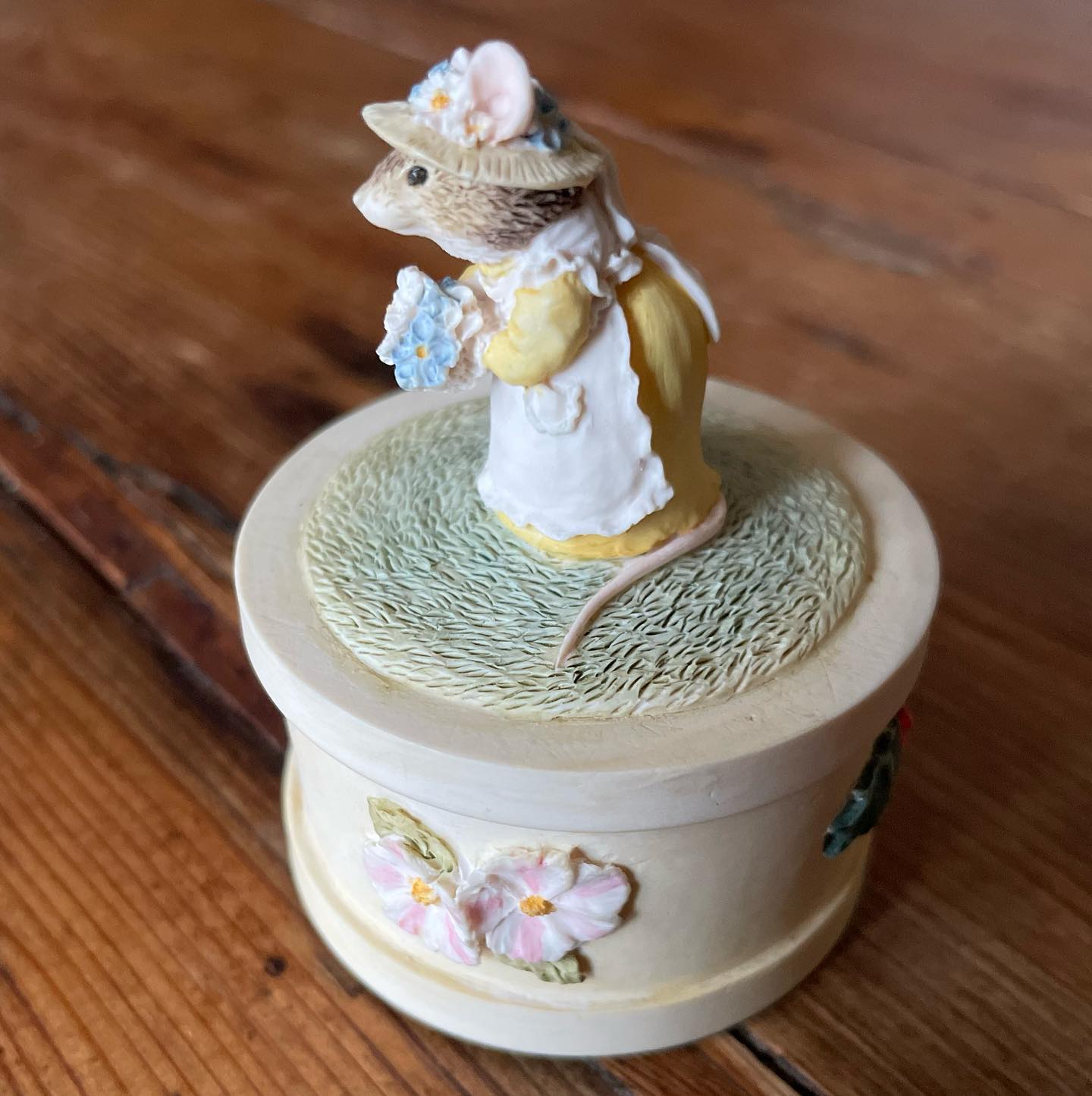 Brambly - Primrose on her Trinket Box. These Trinket Boxes were 
