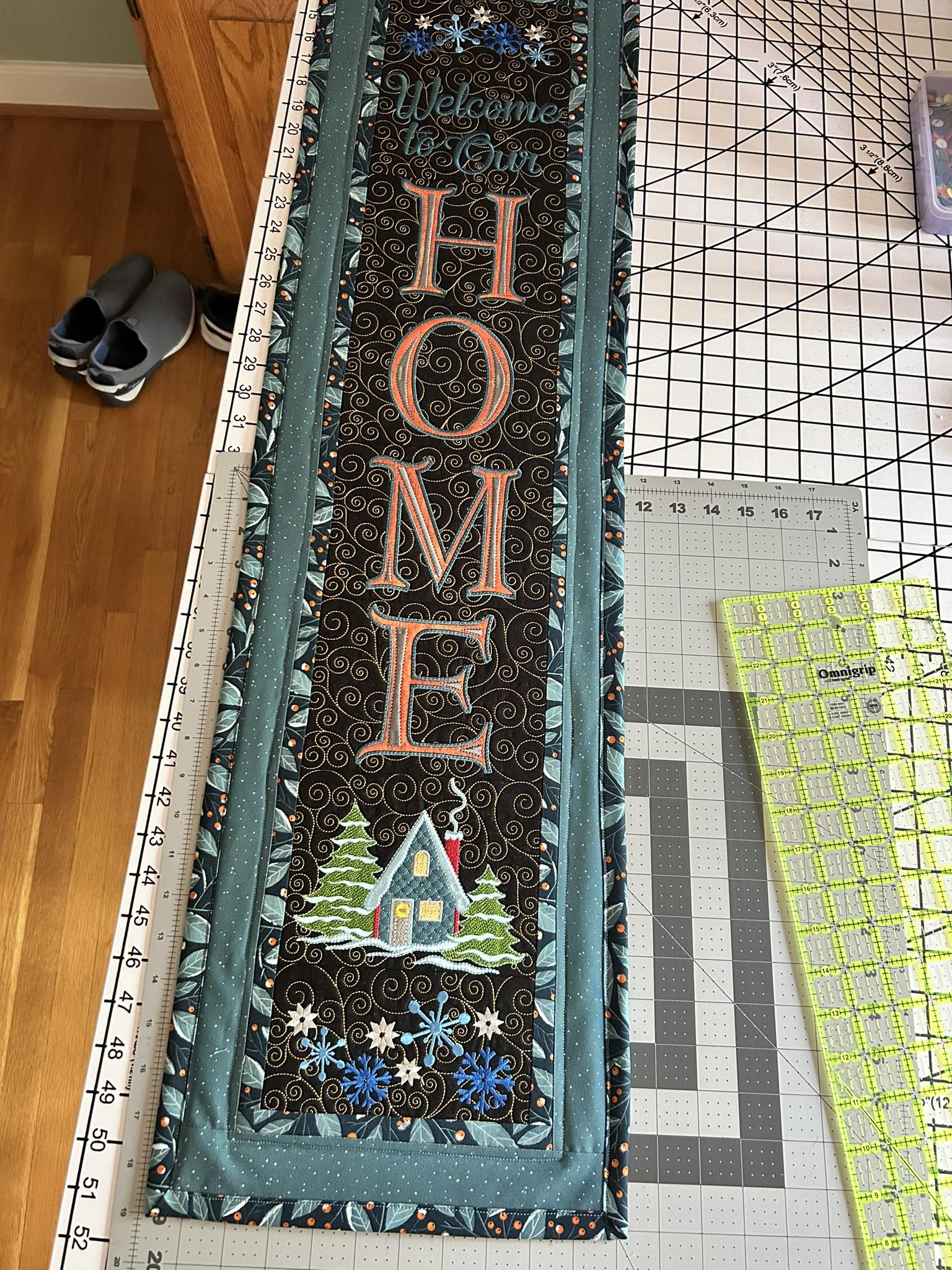 Fixing a winter banner with batting